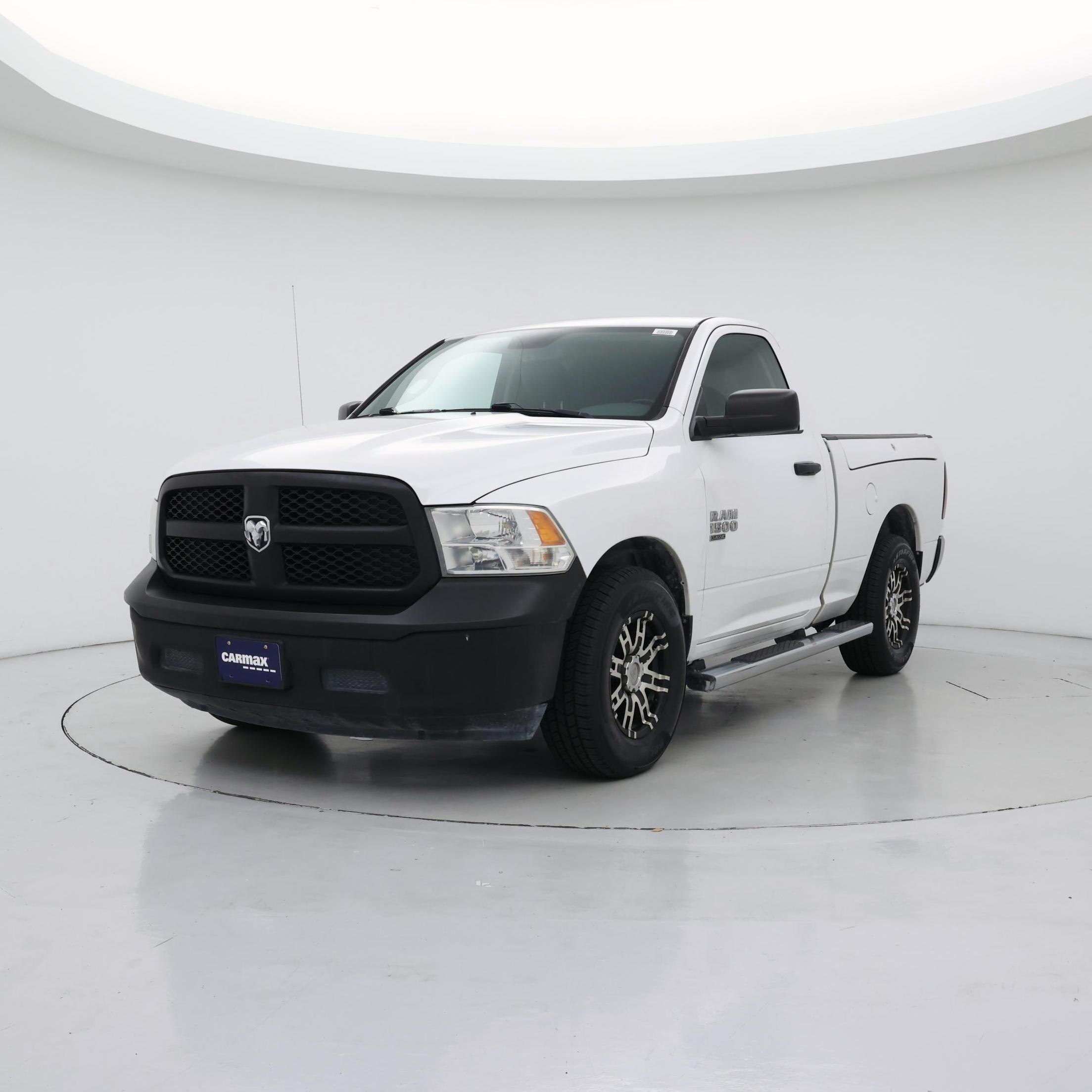 Thumbnail: 2019 RAM 1500 Classic - 4