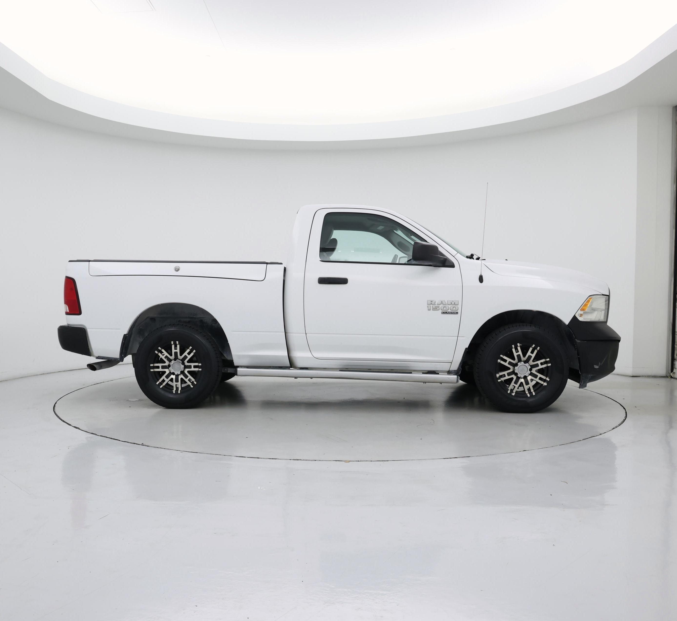 Thumbnail: 2019 RAM 1500 Classic - 7