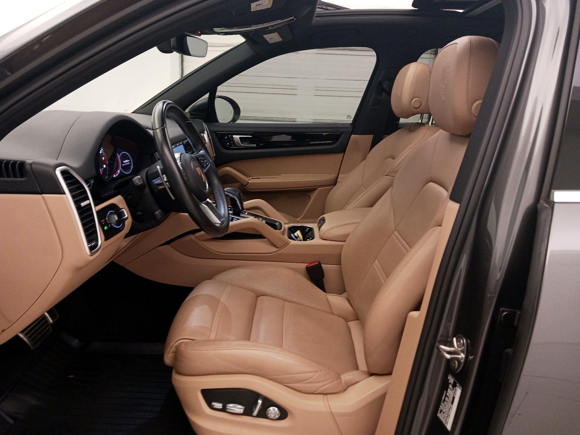 Thumbnail: 2019 Porsche Cayenne - 9
