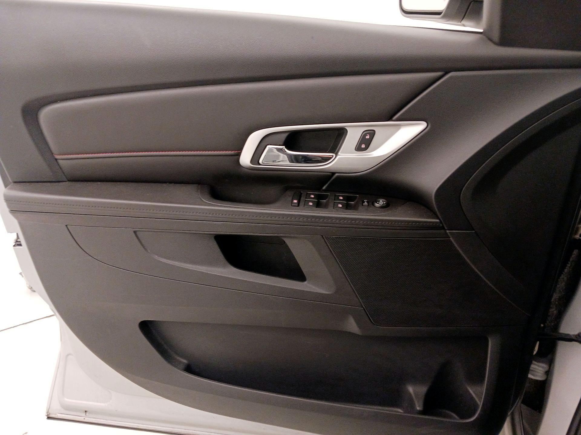 Thumbnail: 2017 GMC Terrain - 12