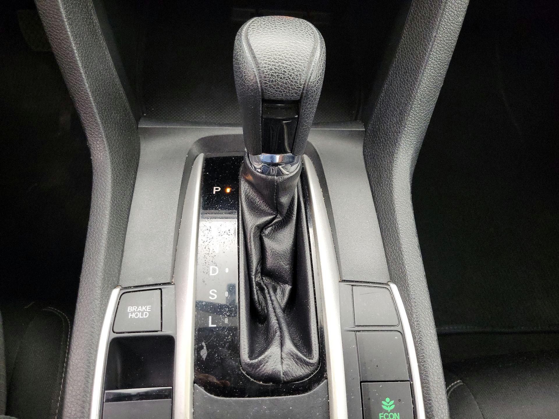 Thumbnail: 2016 Honda Civic - 17