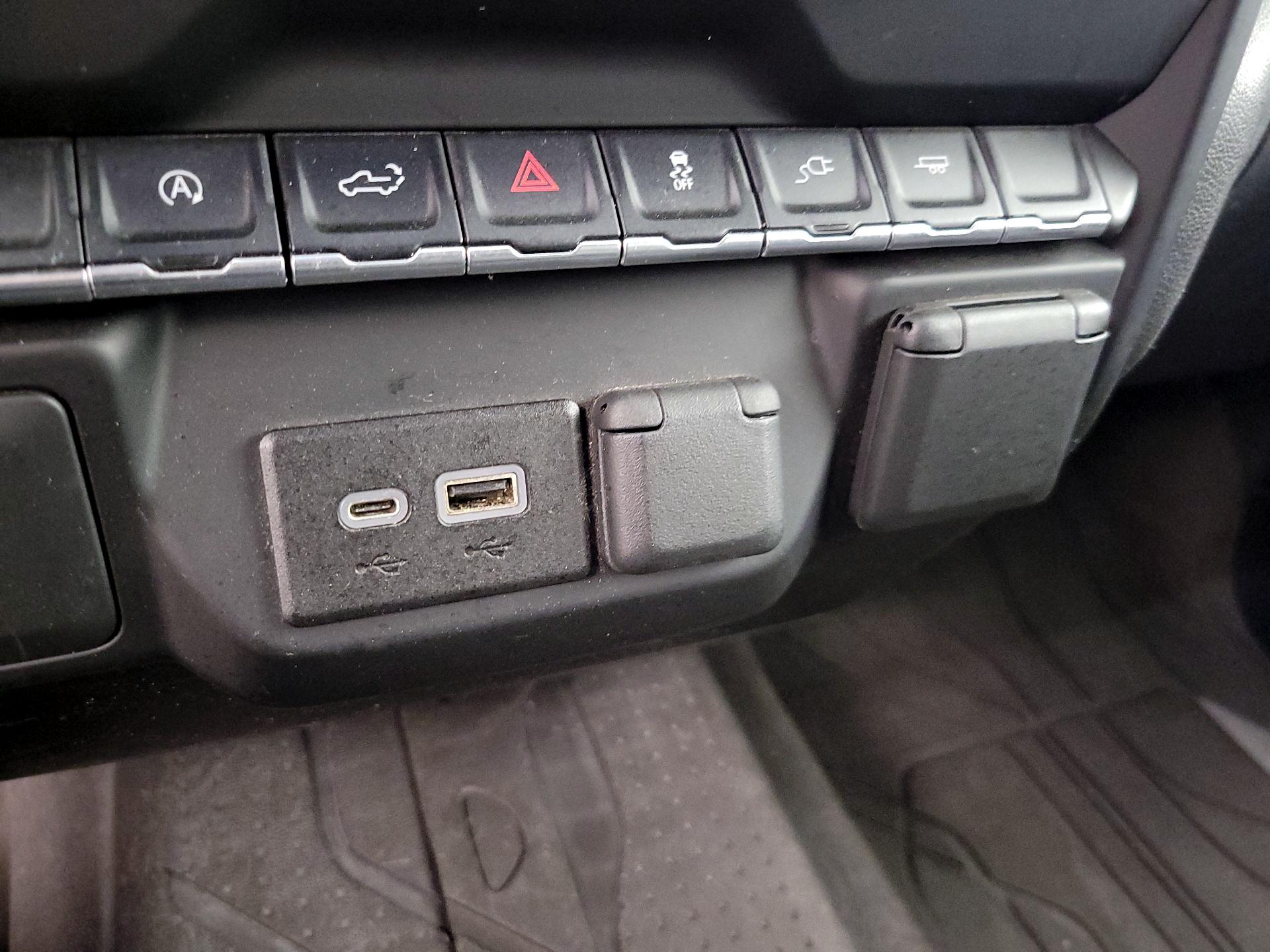 Thumbnail: 2021 Chevrolet Silverado 1500 - 19