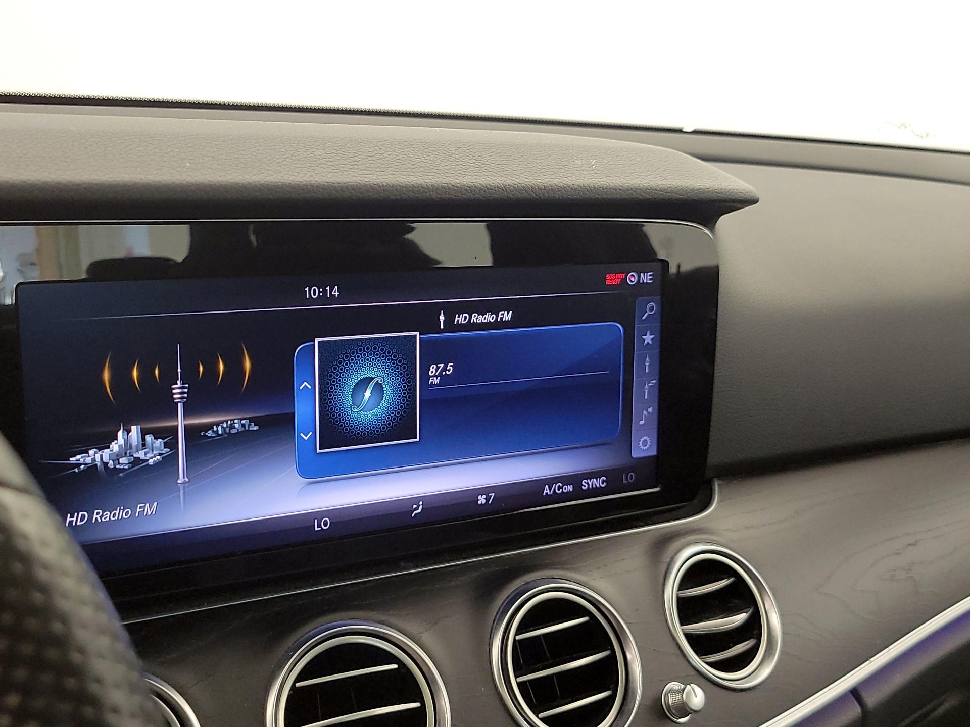 Thumbnail: 2017 Mercedes-Benz E-Class - 16