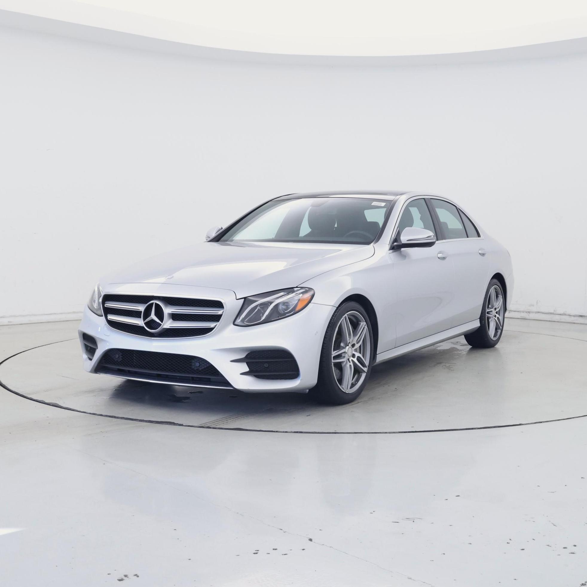 Thumbnail: 2017 Mercedes-Benz E-Class - 4