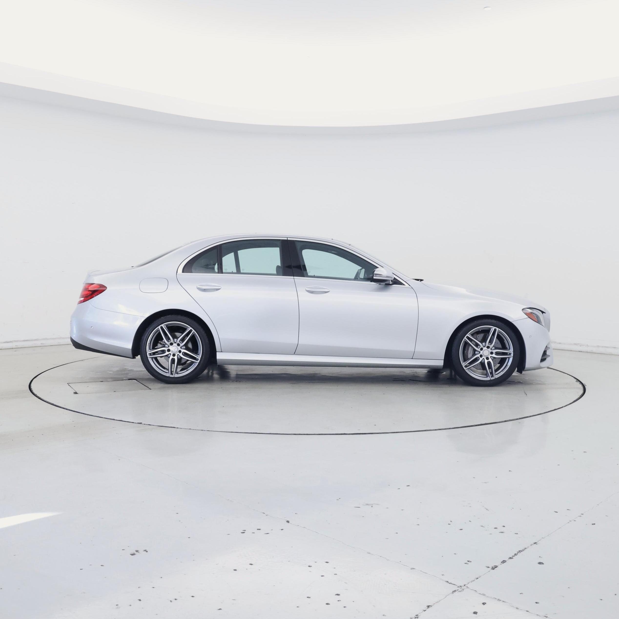 Thumbnail: 2017 Mercedes-Benz E-Class - 7
