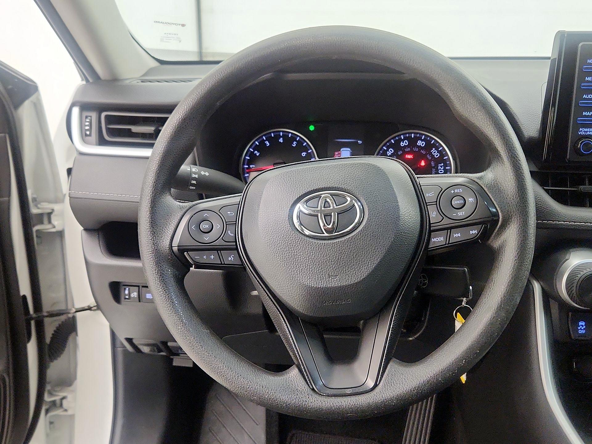 Thumbnail: 2021 Toyota RAV4 - 10