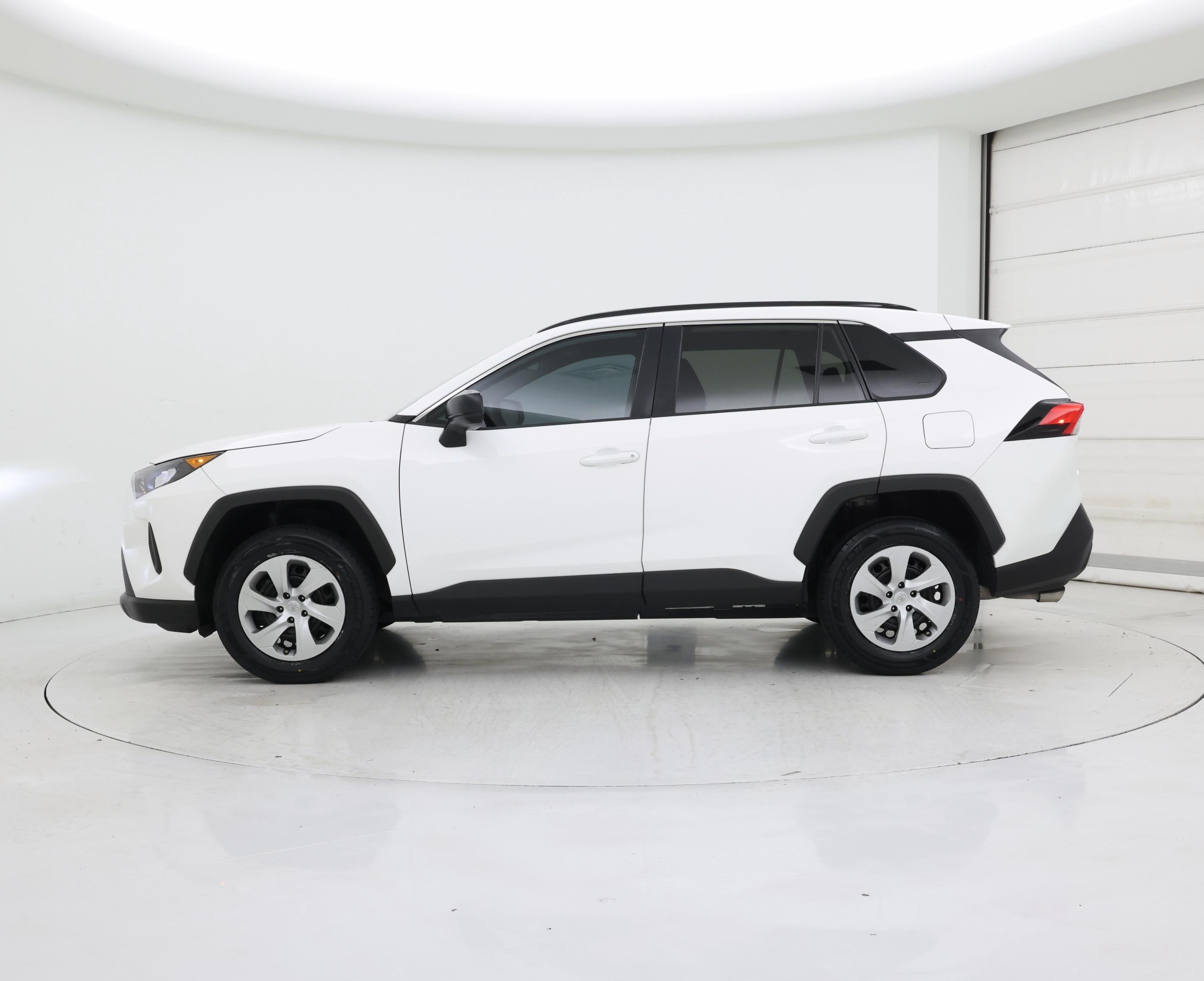 Thumbnail: 2021 Toyota RAV4 - 3