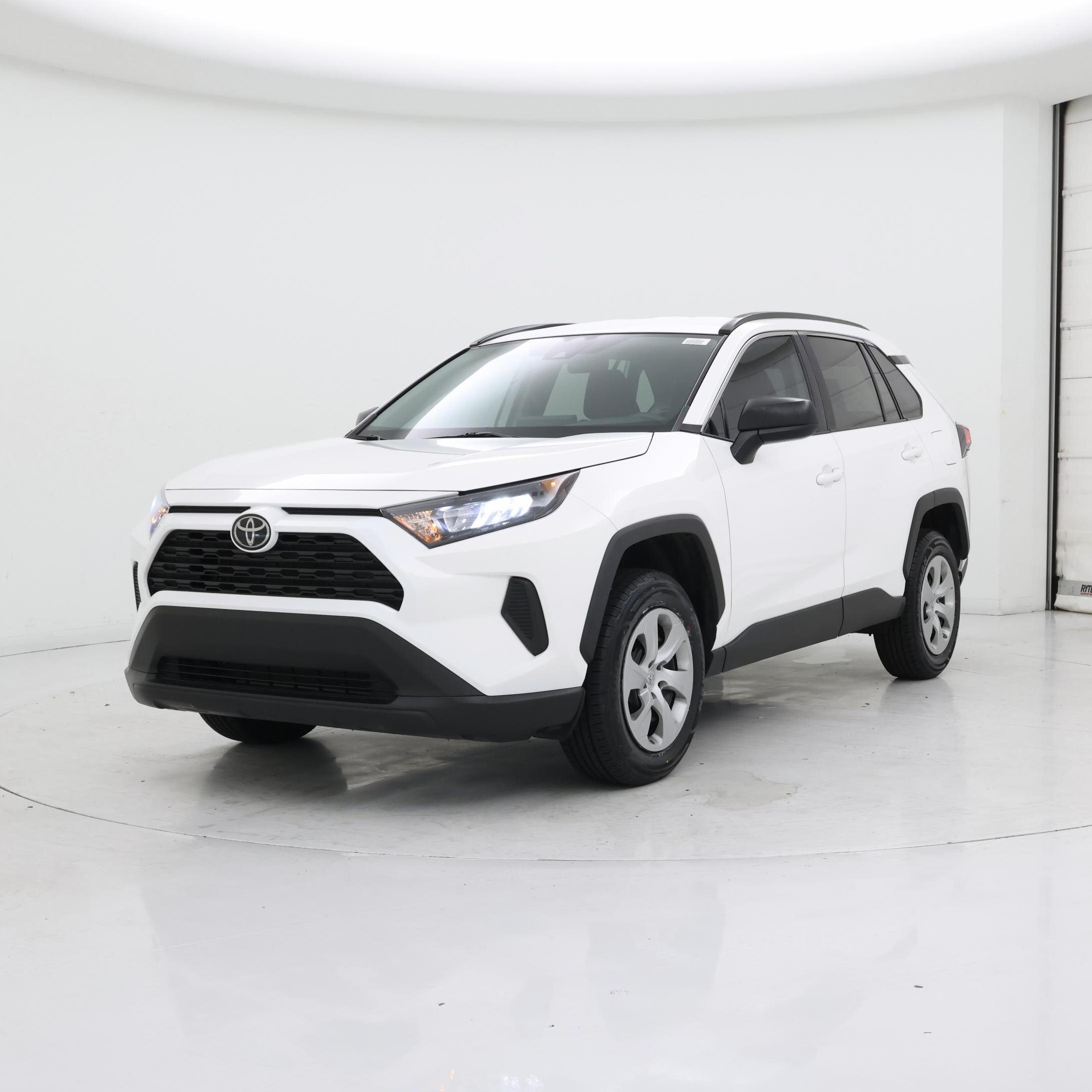 Thumbnail: 2021 Toyota RAV4 - 4