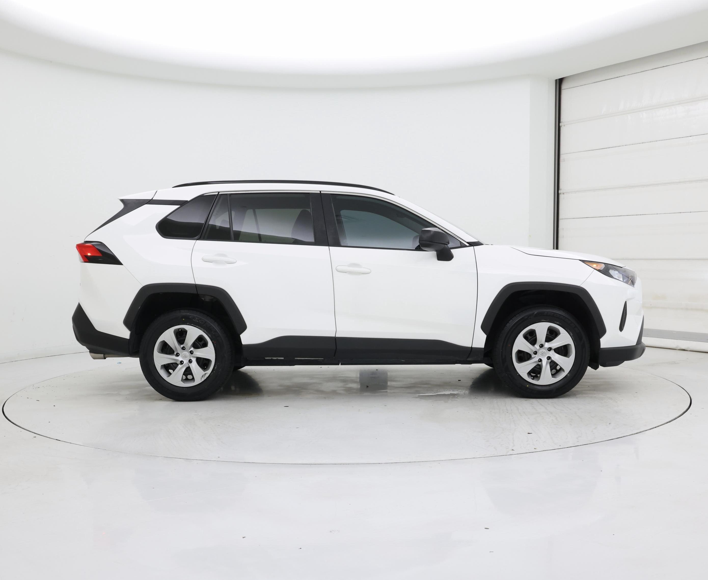 Thumbnail: 2021 Toyota RAV4 - 7