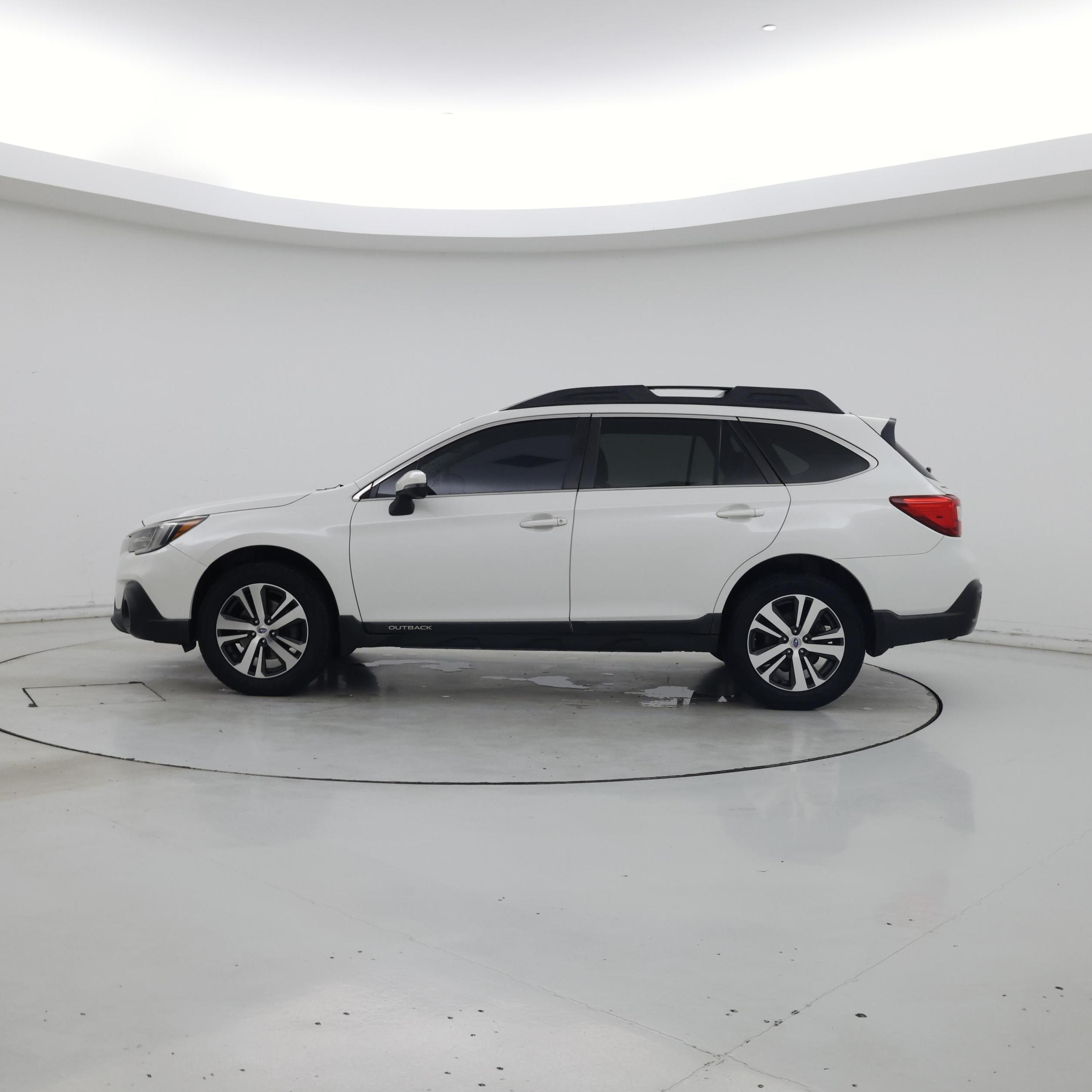 Thumbnail: 2018 Subaru Outback - 3