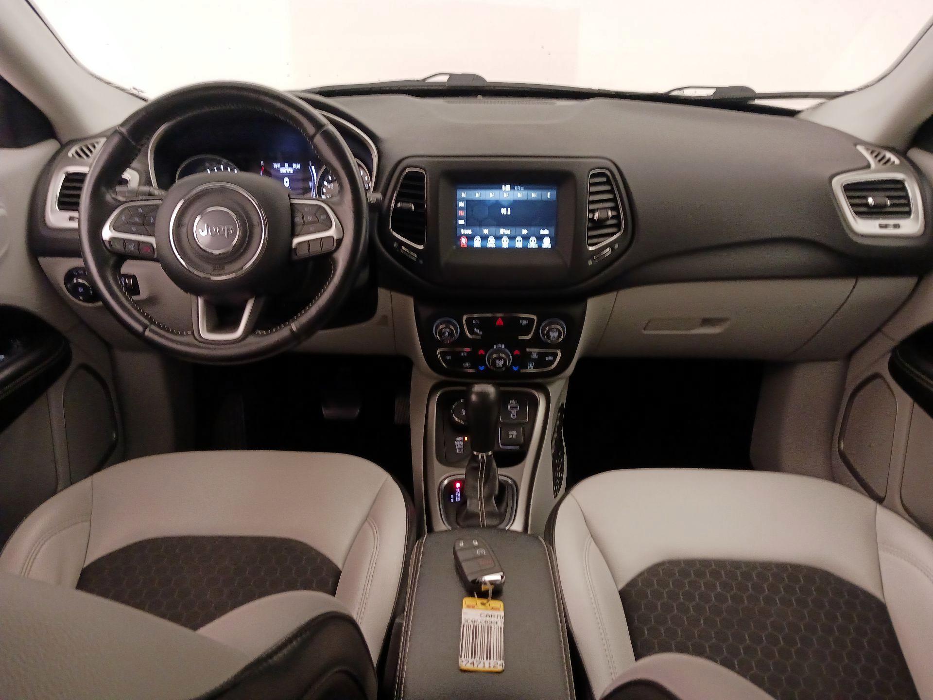 Thumbnail: 2019 Jeep Compass - 9