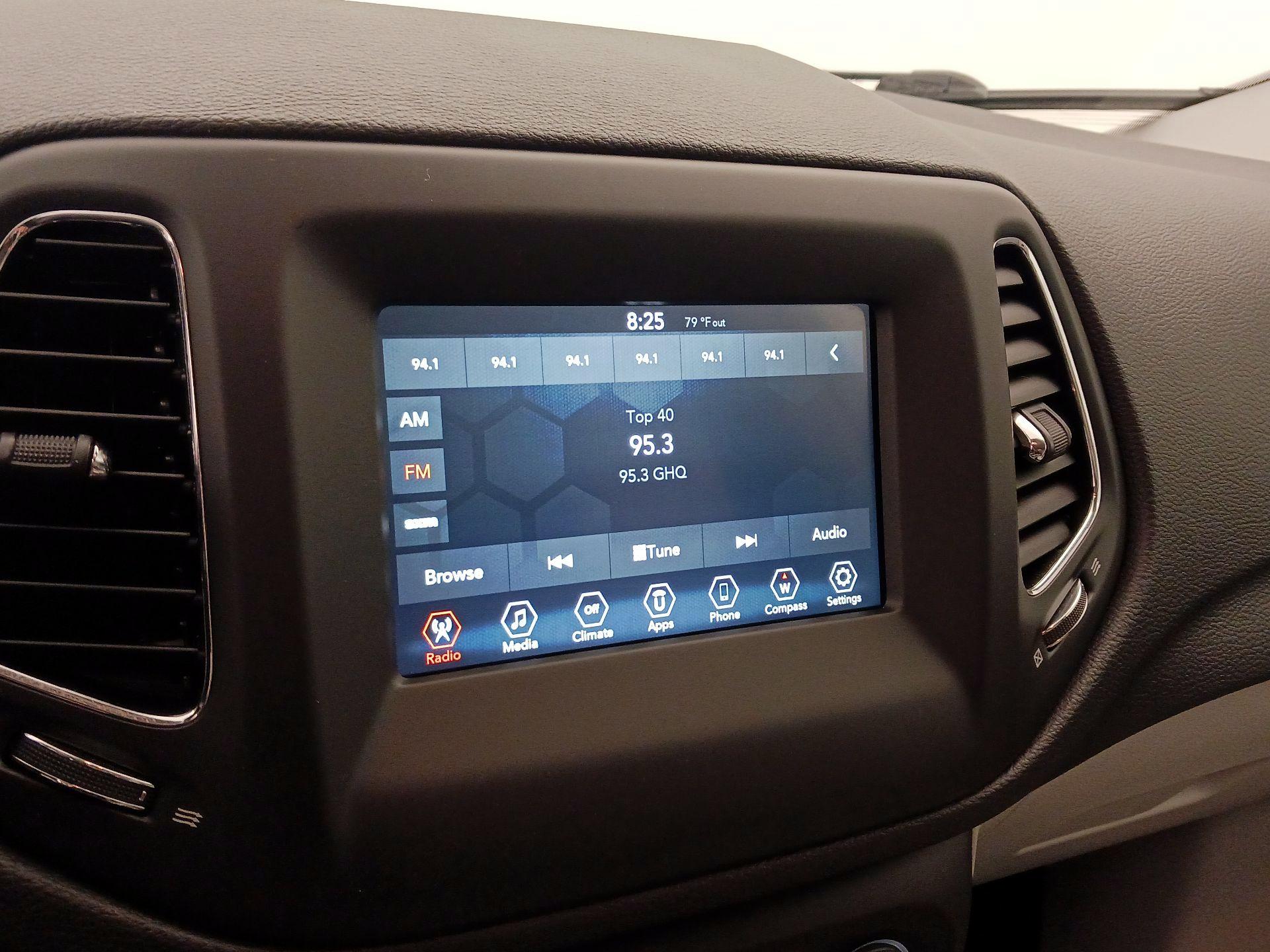 Thumbnail: 2019 Jeep Compass - 15