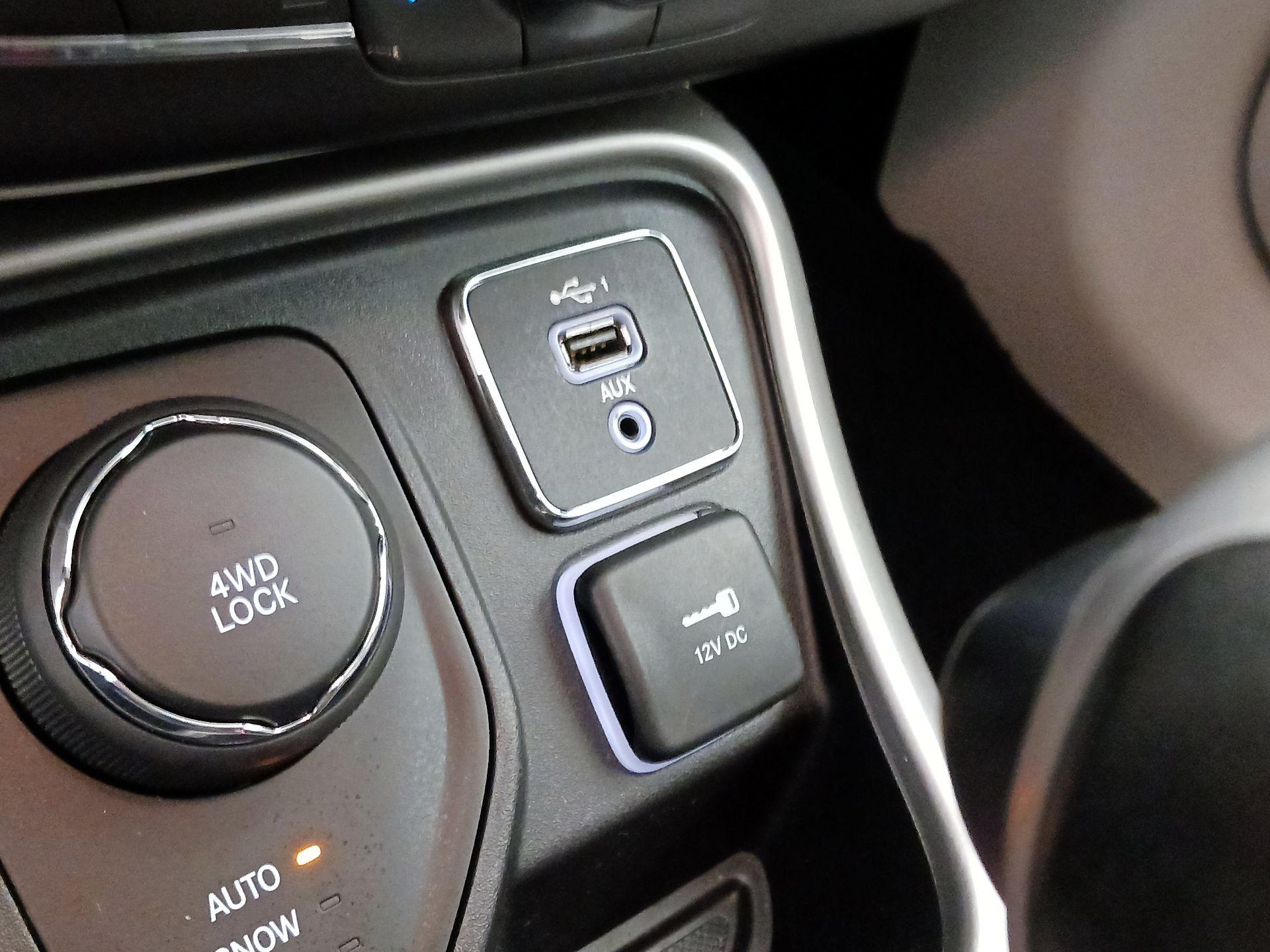 Thumbnail: 2019 Jeep Compass - 18