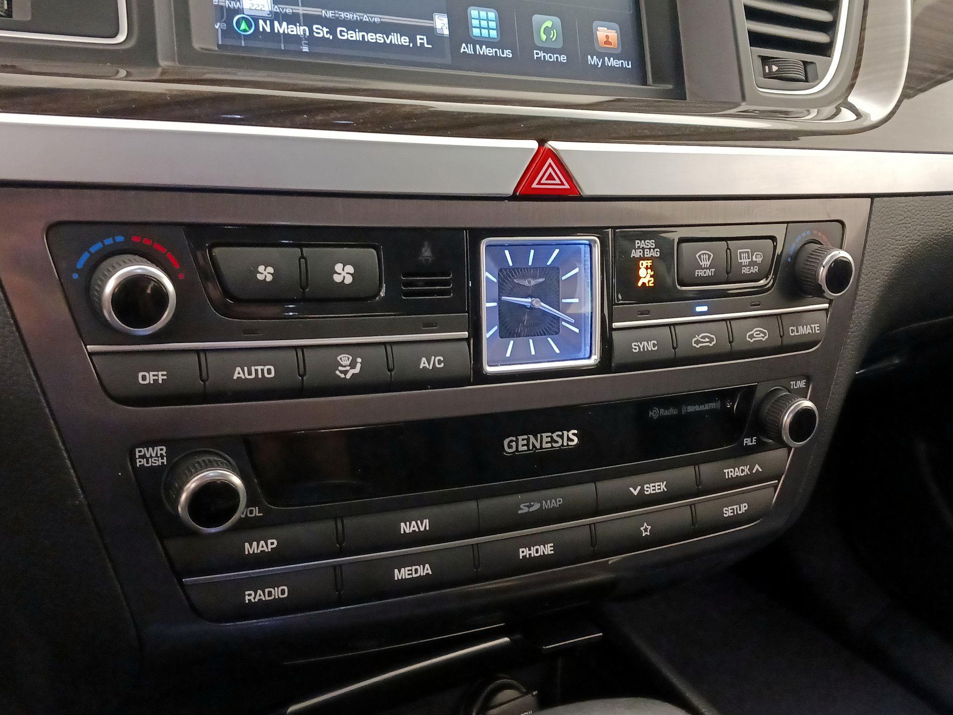 Thumbnail: 2019 Genesis G80 - 17