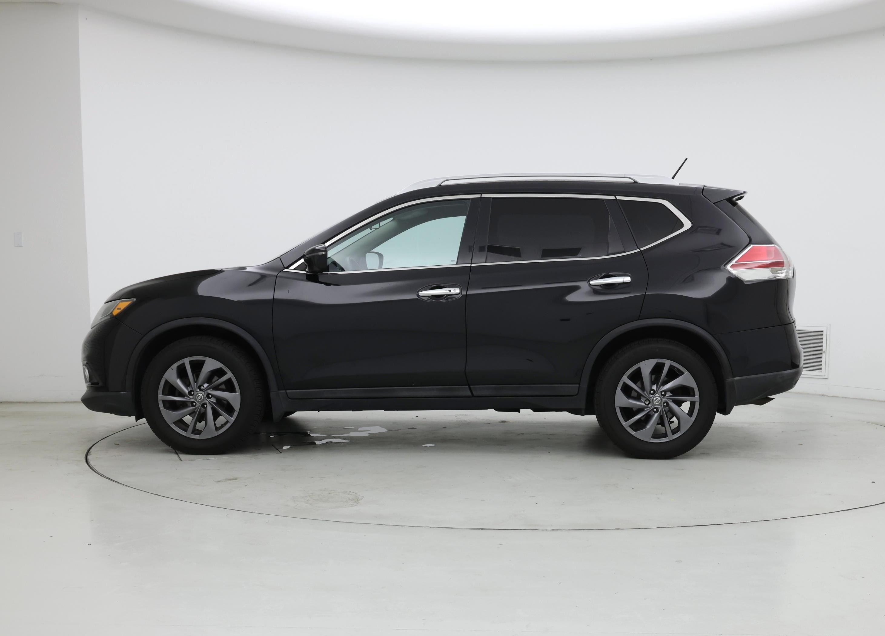 Thumbnail: 2016 Nissan Rogue - 3