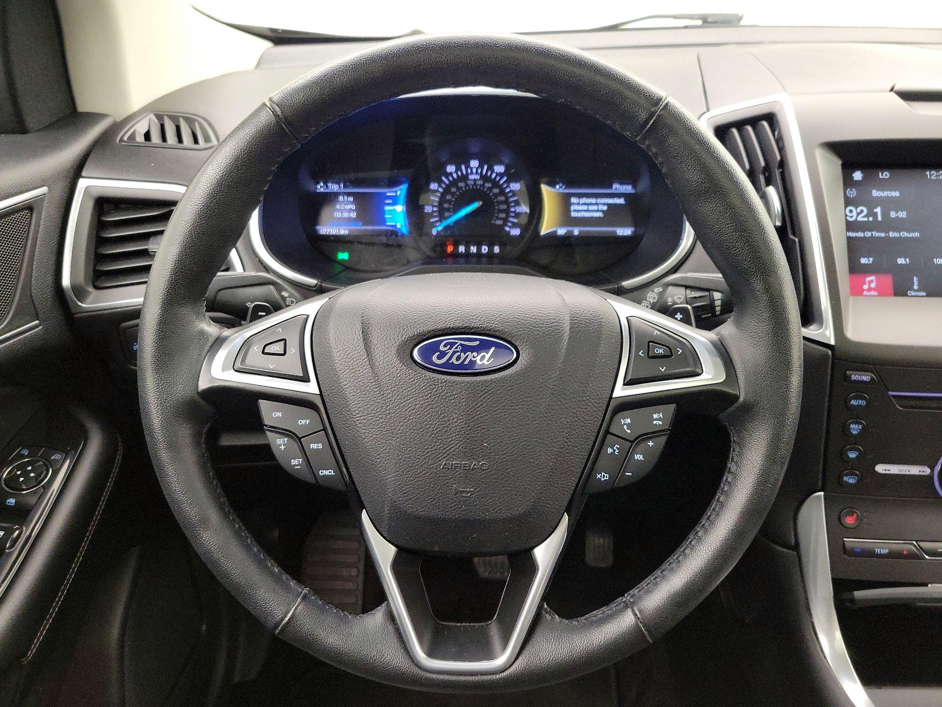 Thumbnail: 2016 Ford Edge - 10
