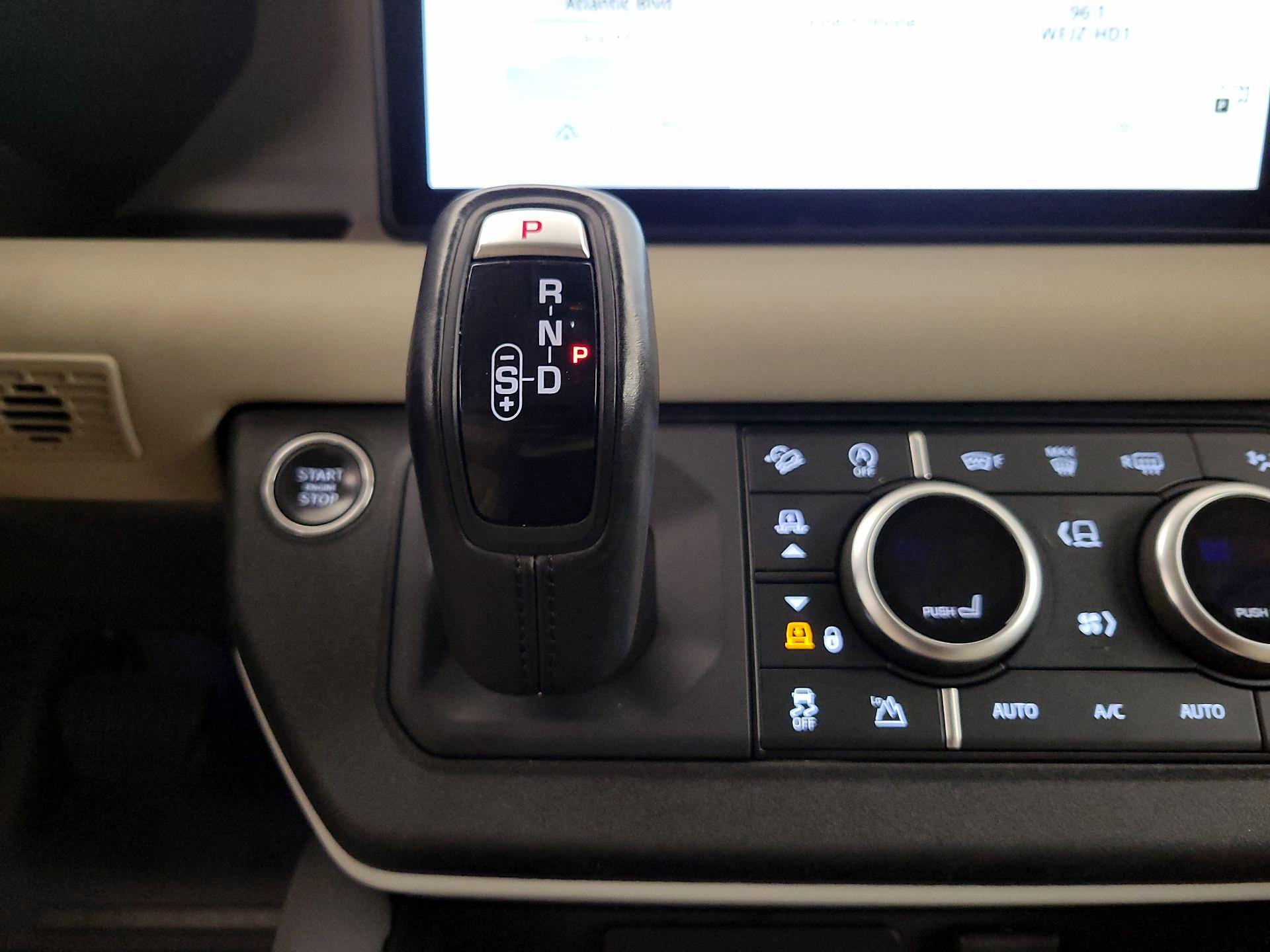 Thumbnail: 2020 Land Rover Defender - 18