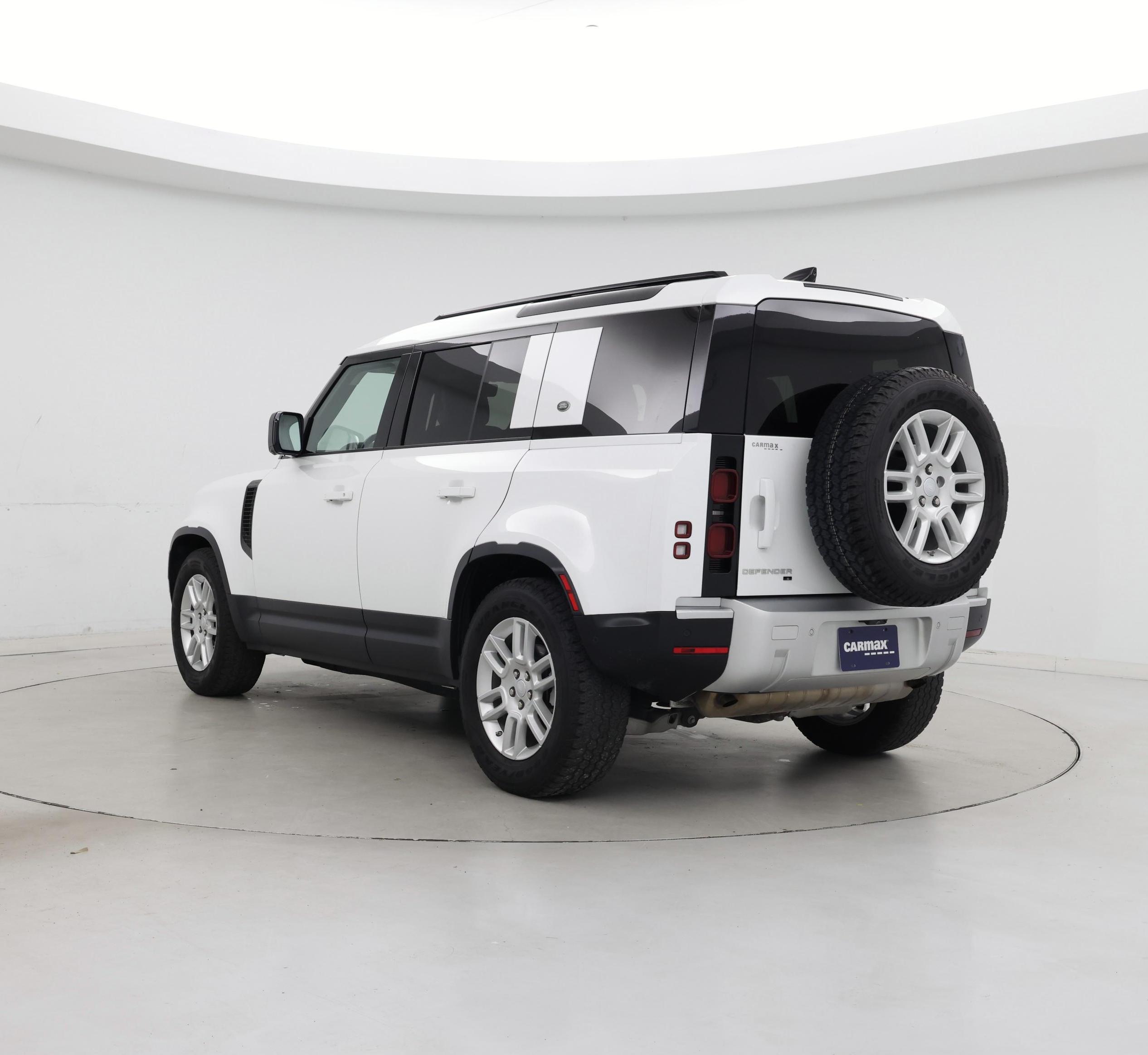 Thumbnail: 2020 Land Rover Defender - 2