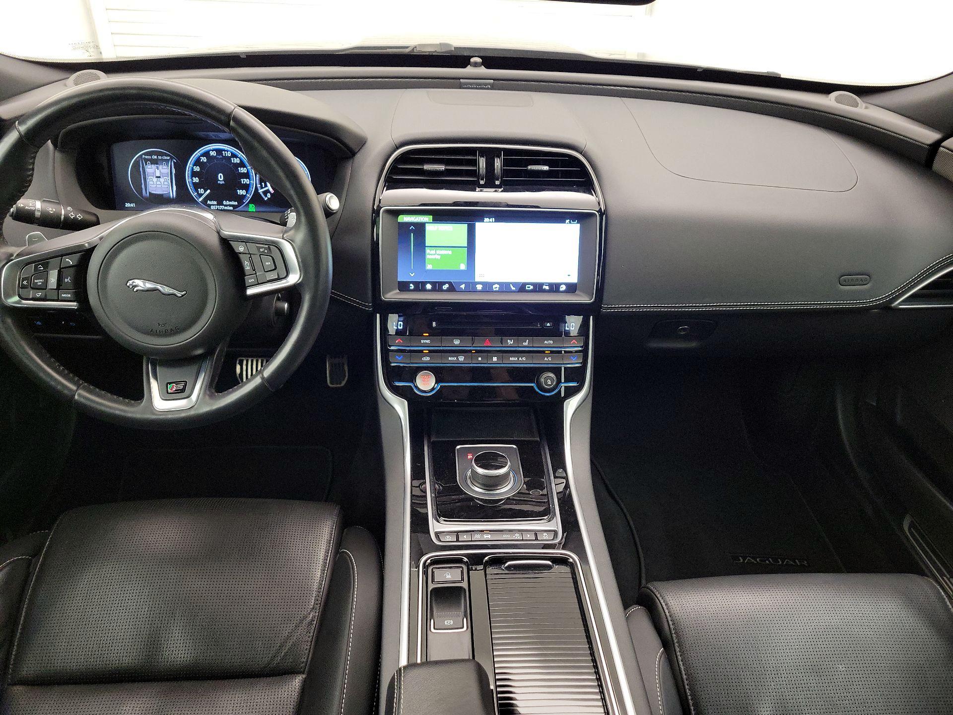 Thumbnail: 2018 Jaguar XE - 9