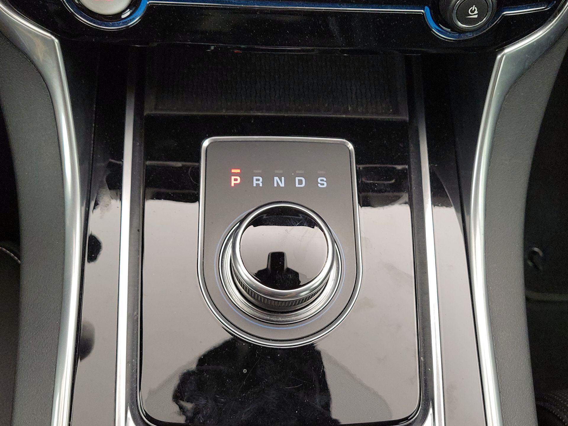 Thumbnail: 2018 Jaguar XE - 18