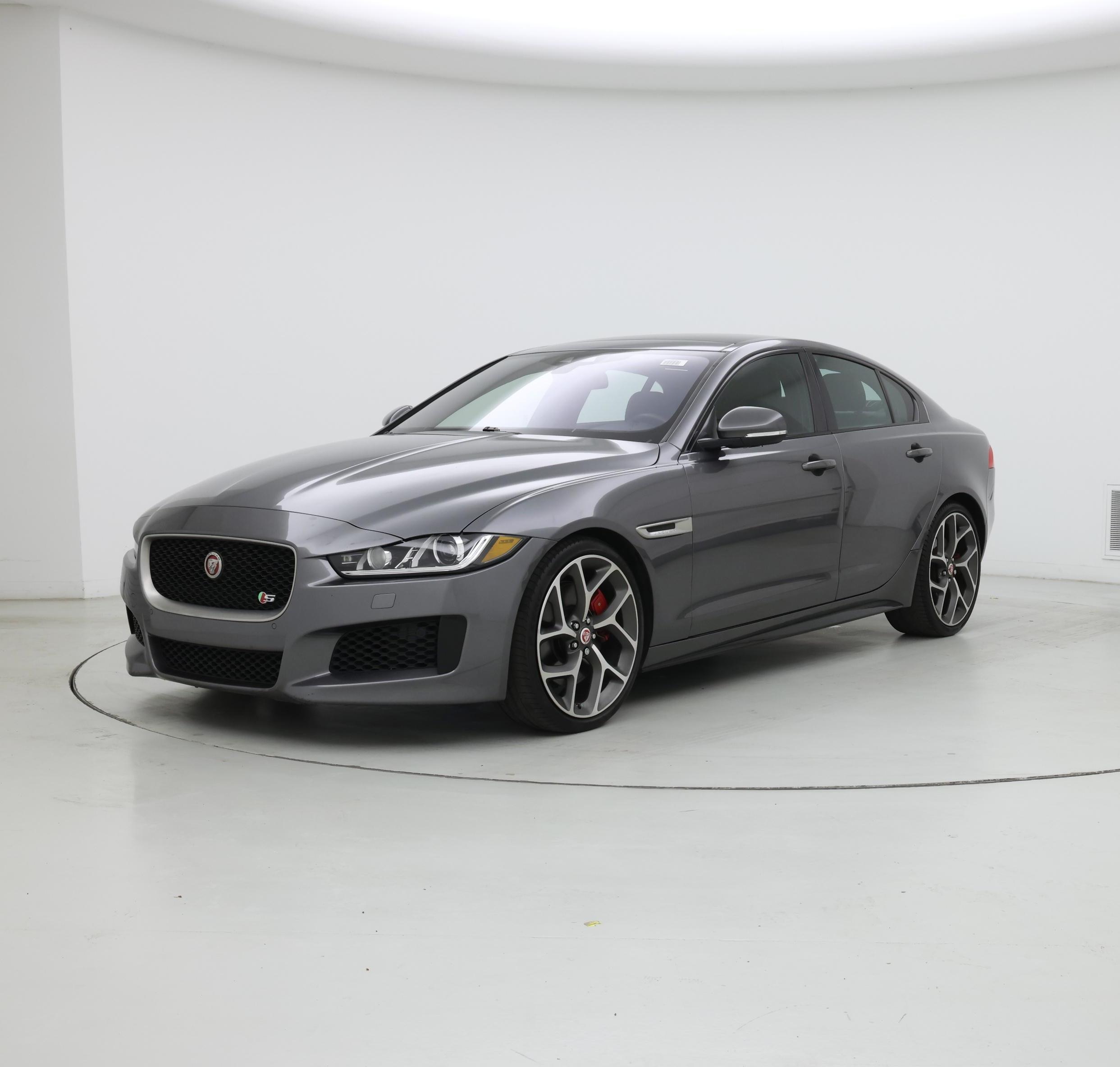 Thumbnail: 2018 Jaguar XE - 4