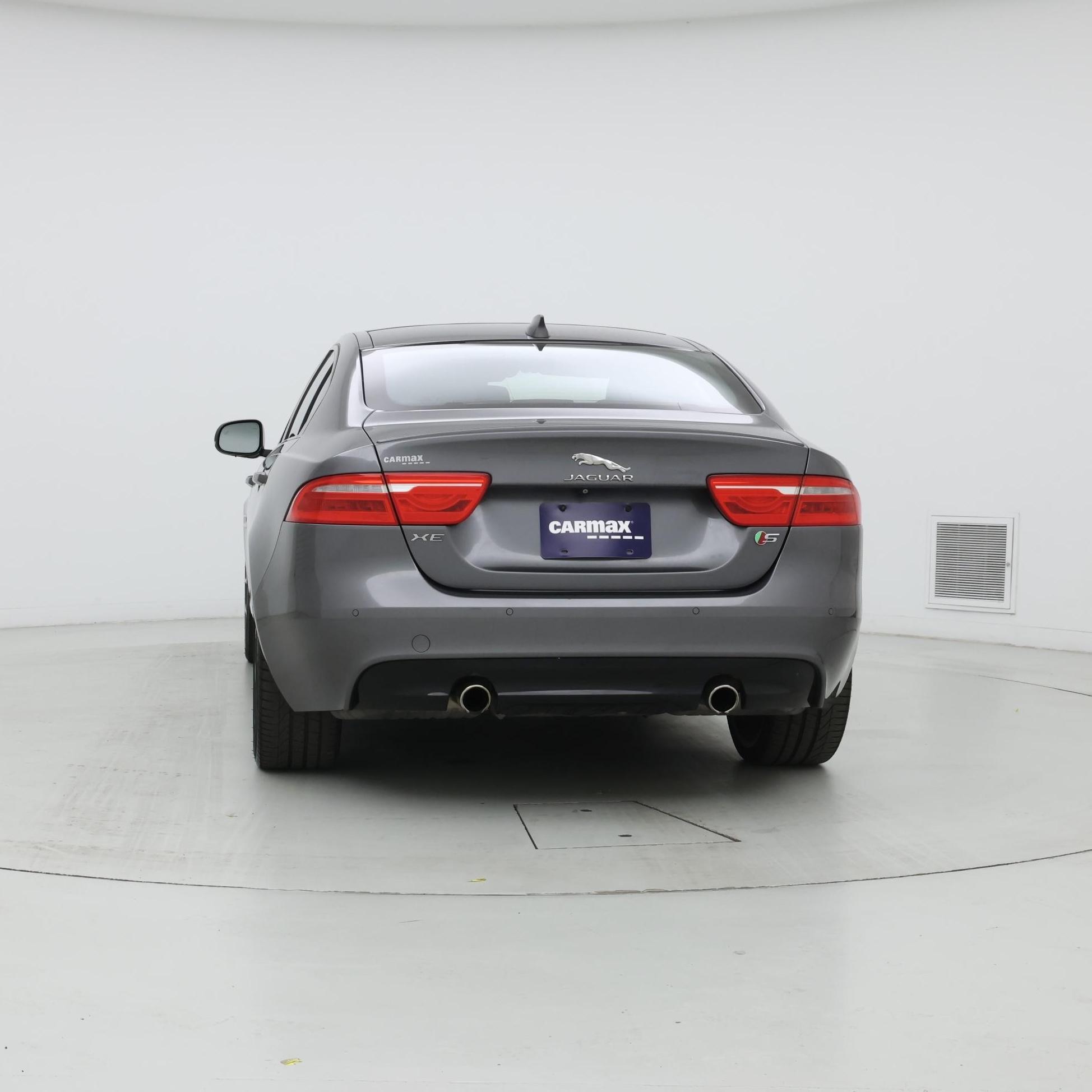 Thumbnail: 2018 Jaguar XE - 6