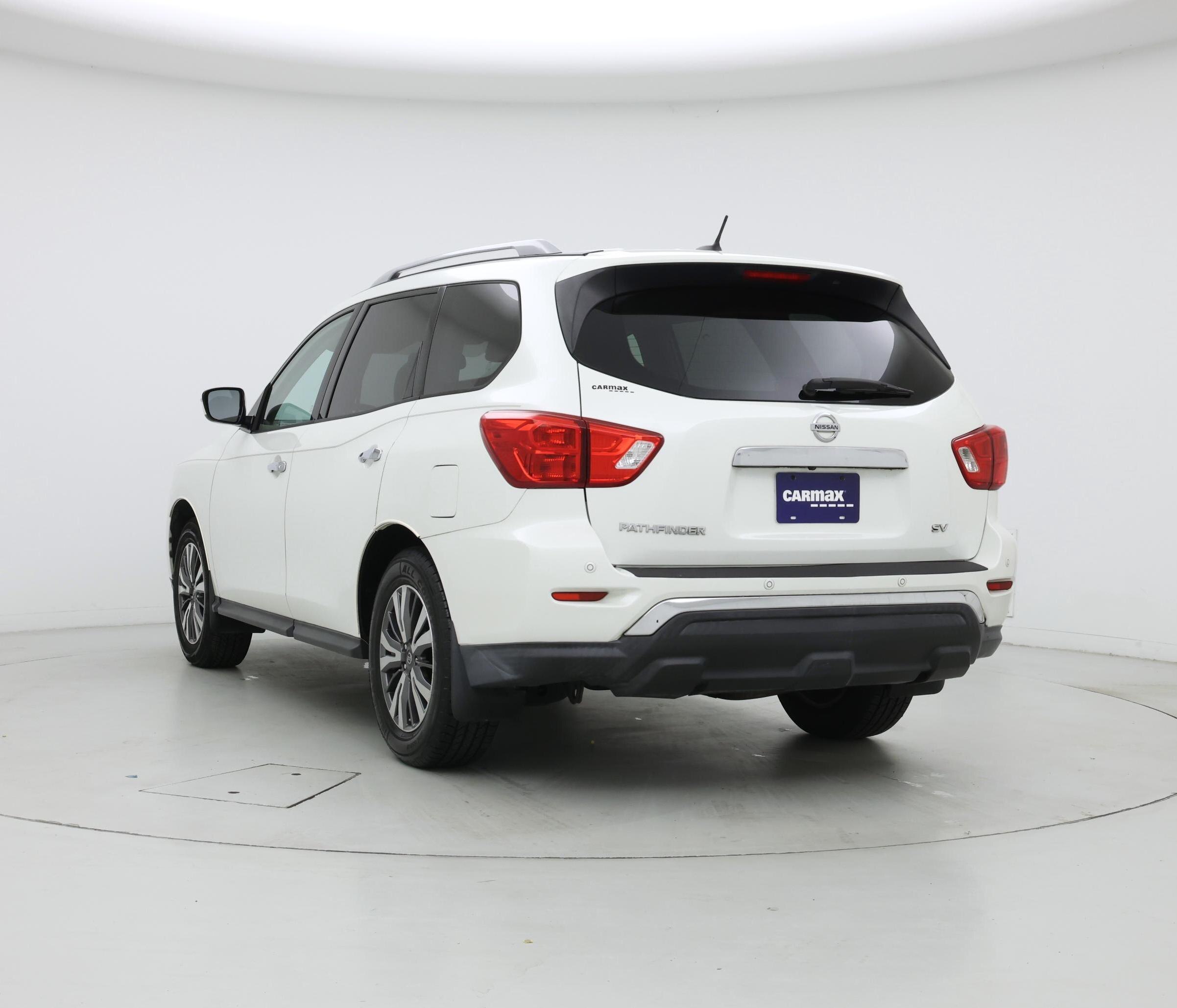 Thumbnail: 2017 Nissan Pathfinder - 2
