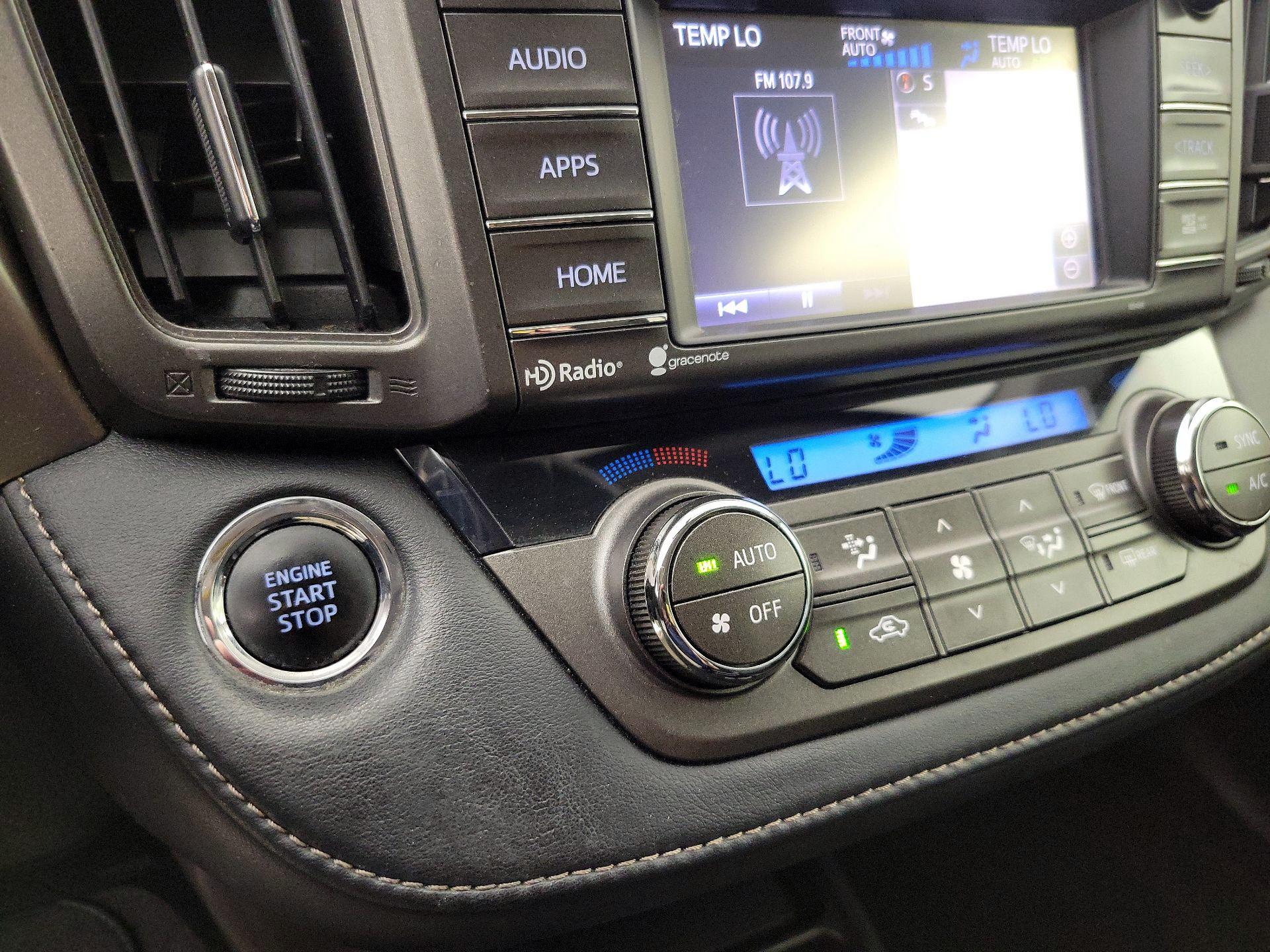 Thumbnail: 2015 Toyota RAV4 - 17