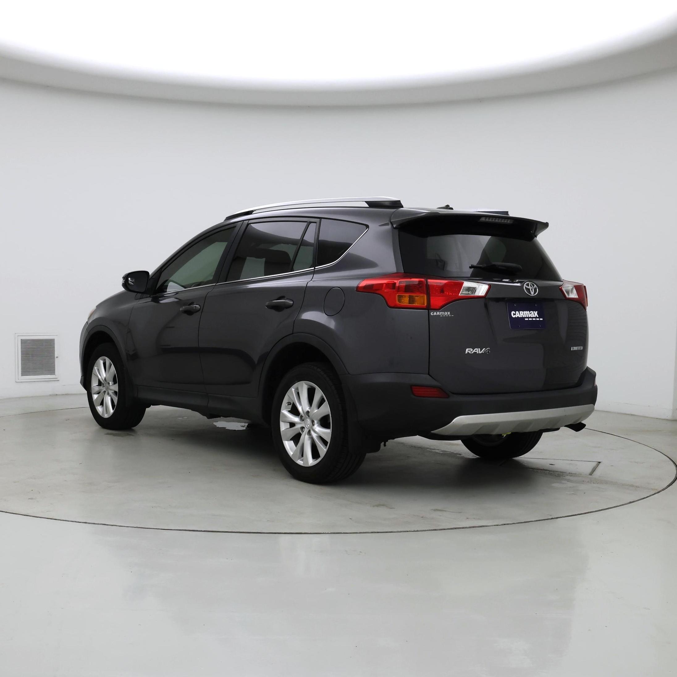 Thumbnail: 2015 Toyota RAV4 - 2