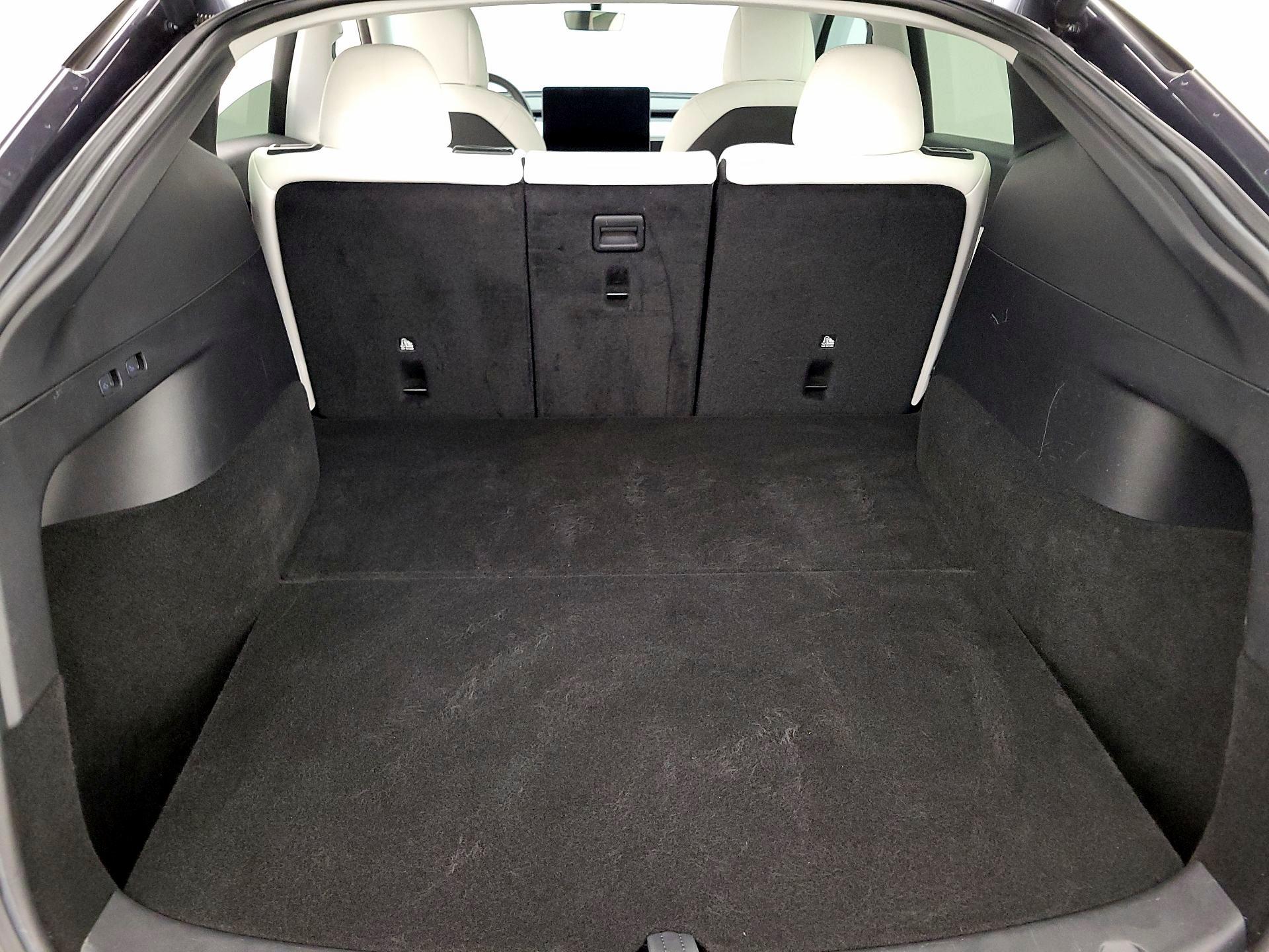 Thumbnail: 2021 Tesla Model Y - 19