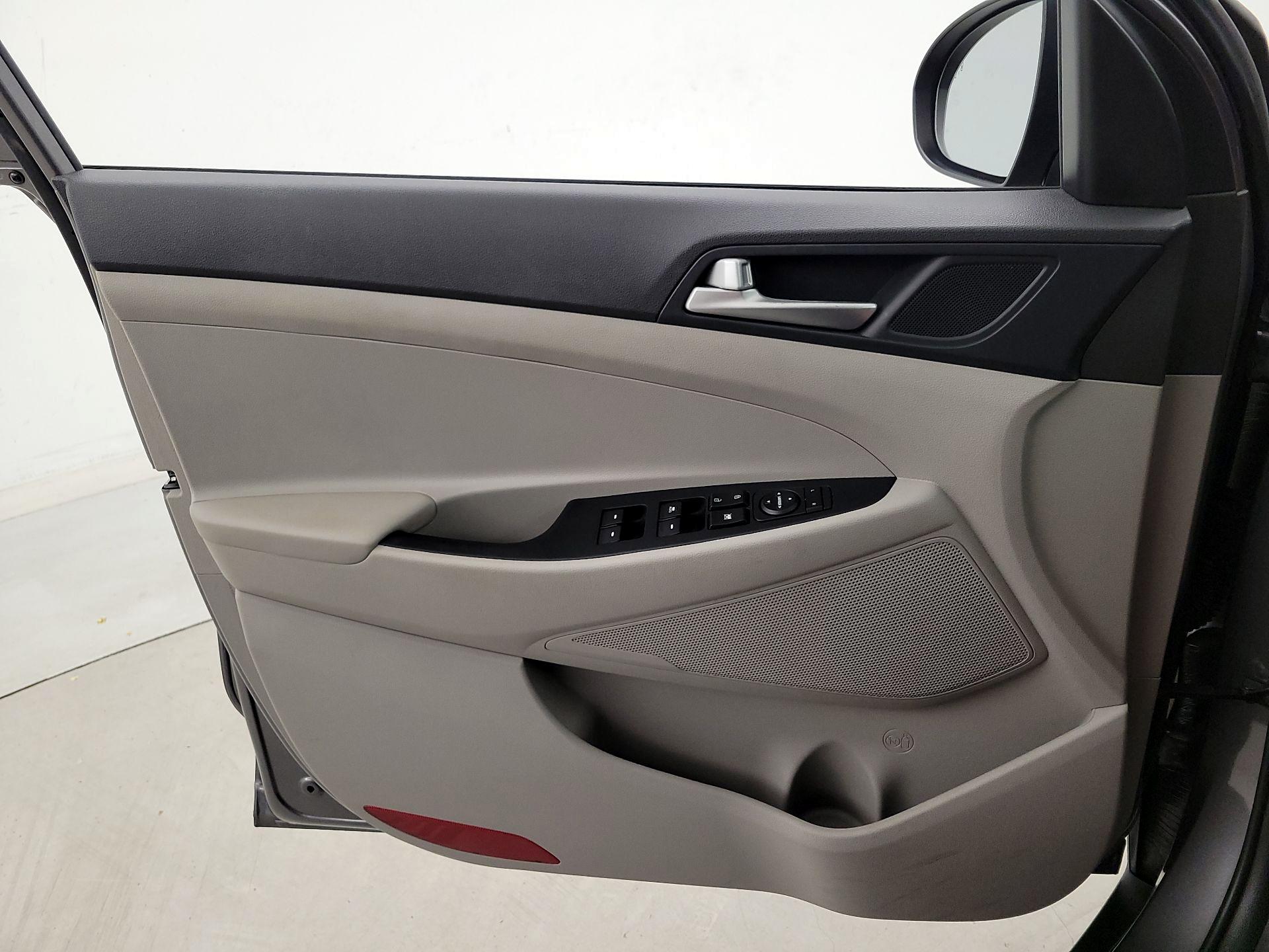 Thumbnail: 2020 Hyundai Tucson - 12
