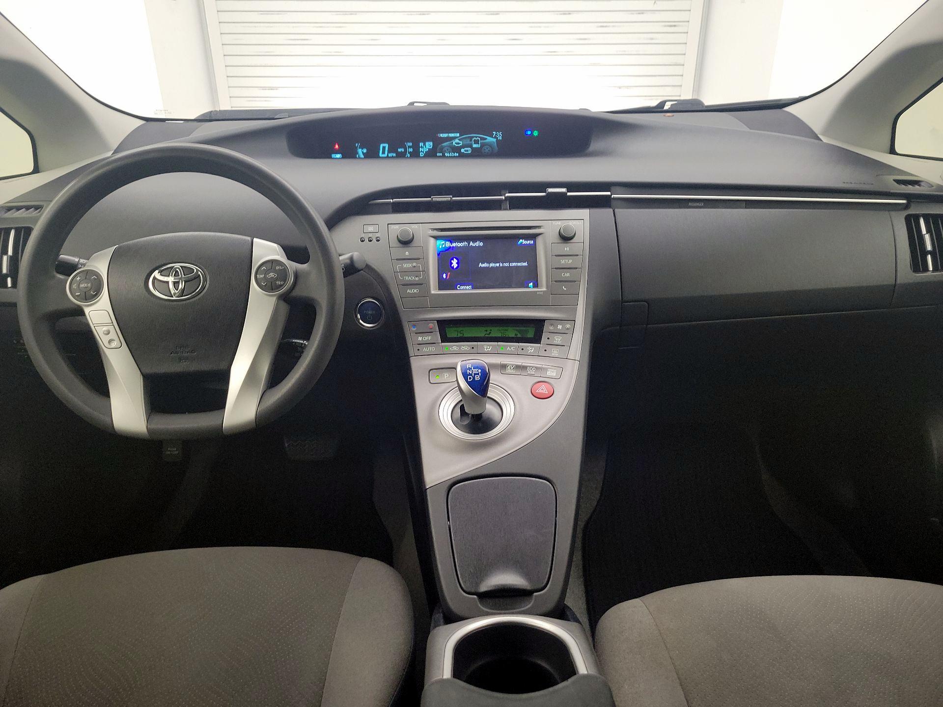 Thumbnail: 2015 Toyota Prius - 9