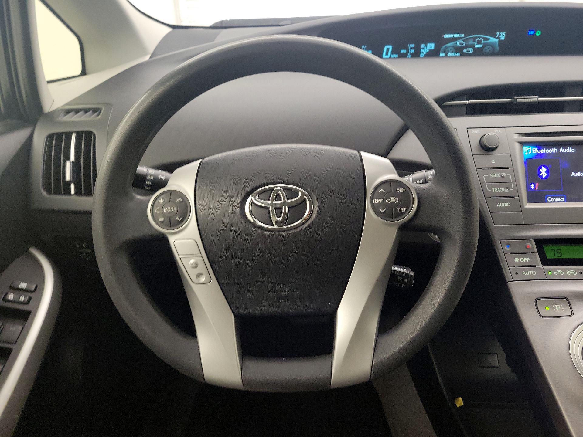 Thumbnail: 2015 Toyota Prius - 10