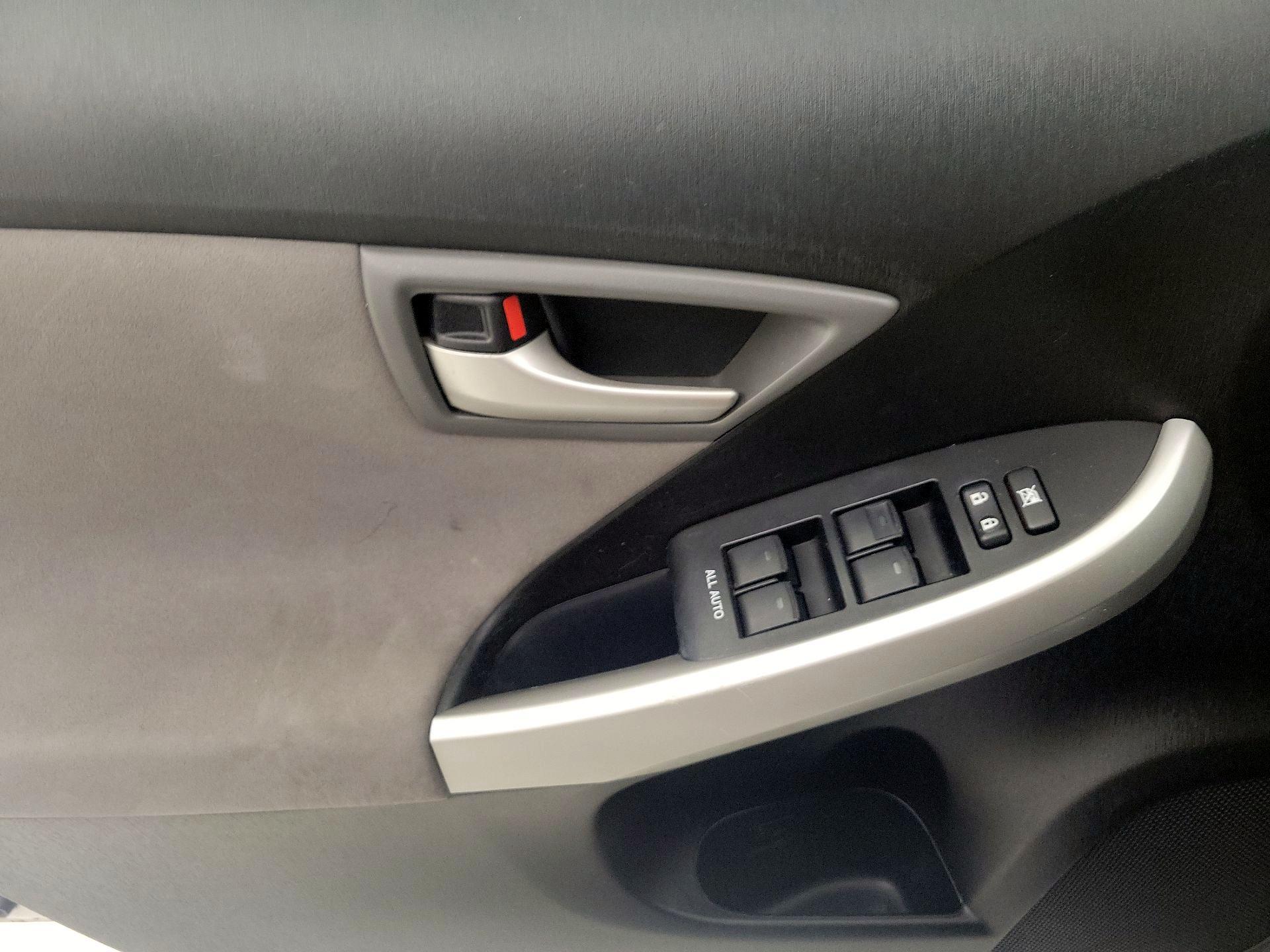 Thumbnail: 2015 Toyota Prius - 12