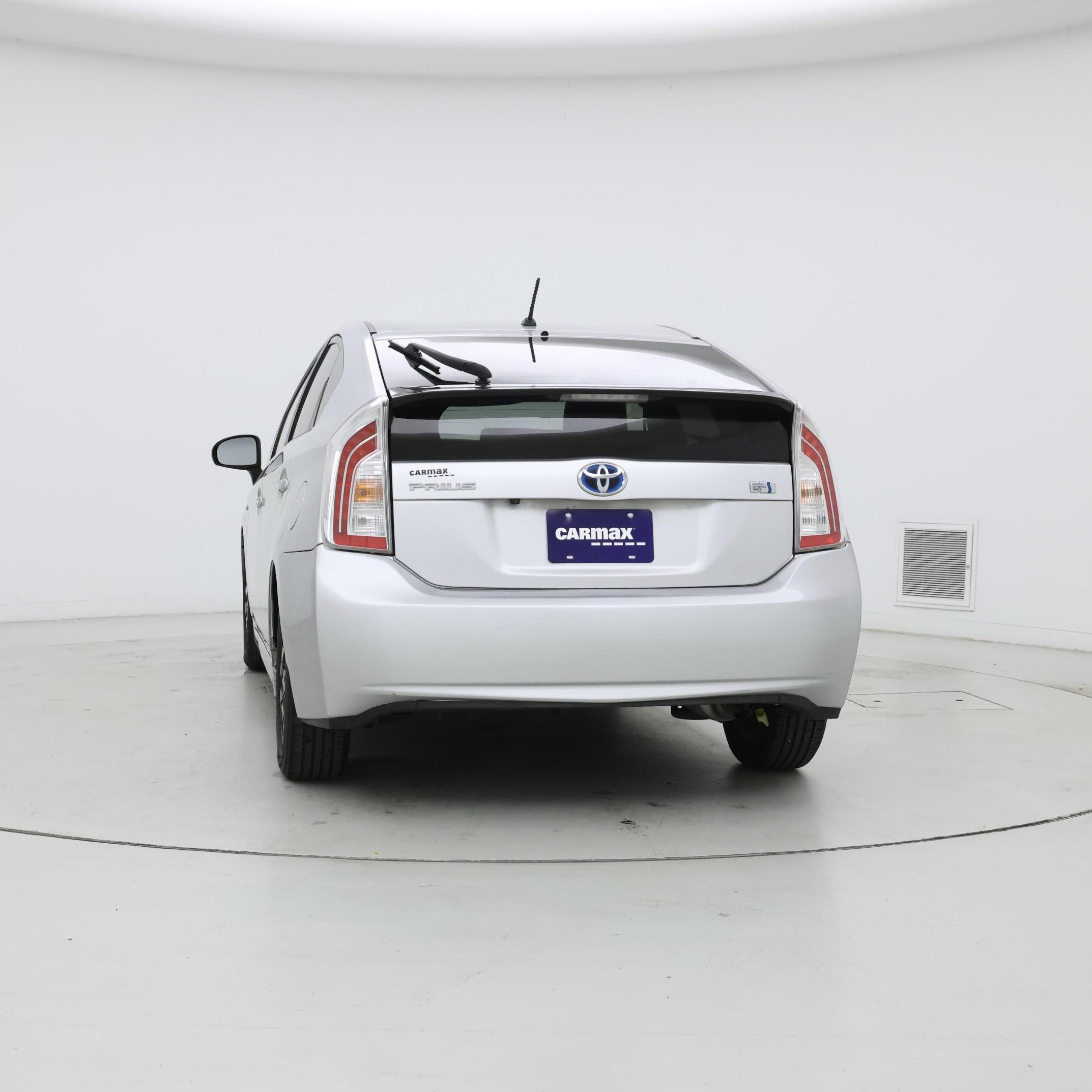 Thumbnail: 2015 Toyota Prius - 6