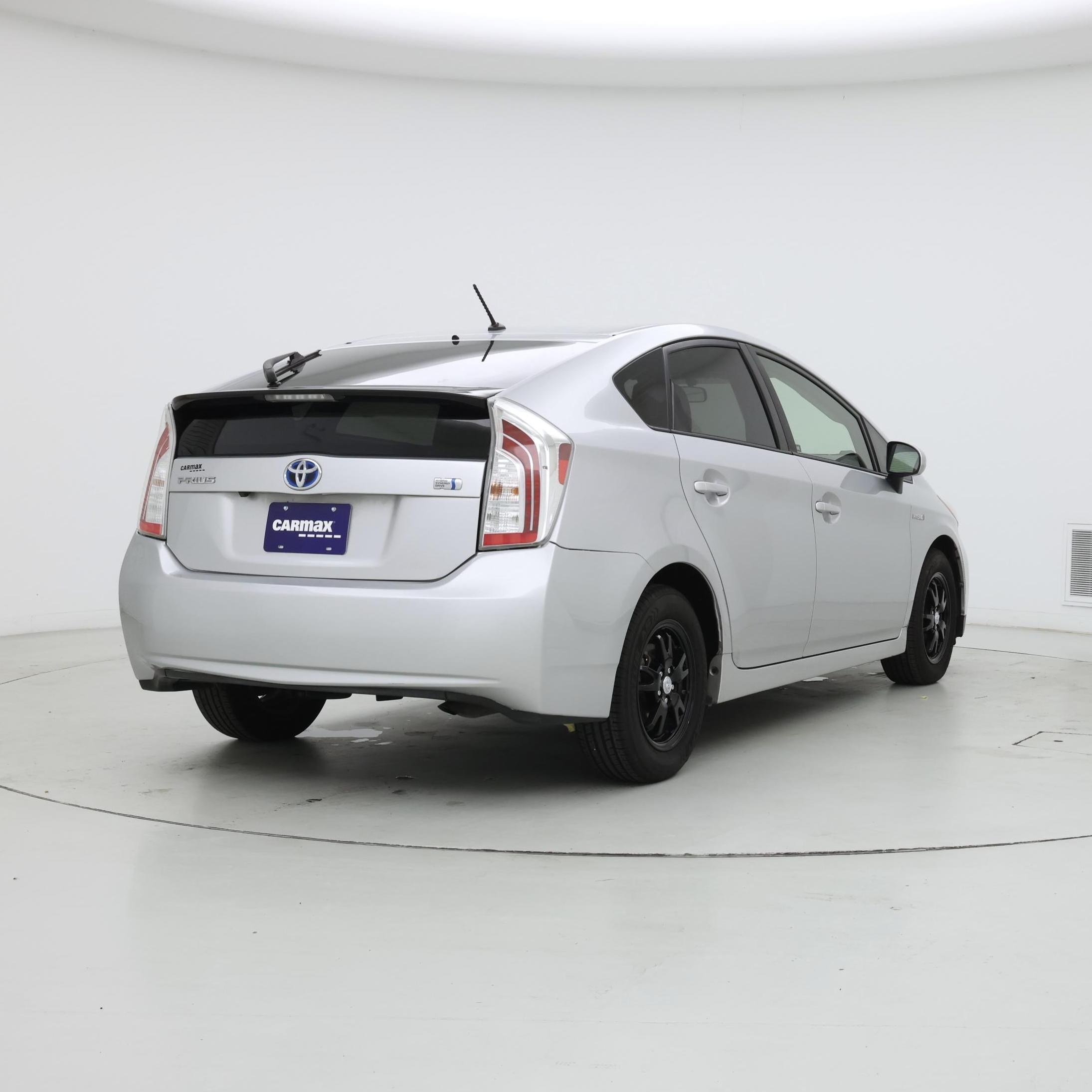 Thumbnail: 2015 Toyota Prius - 8