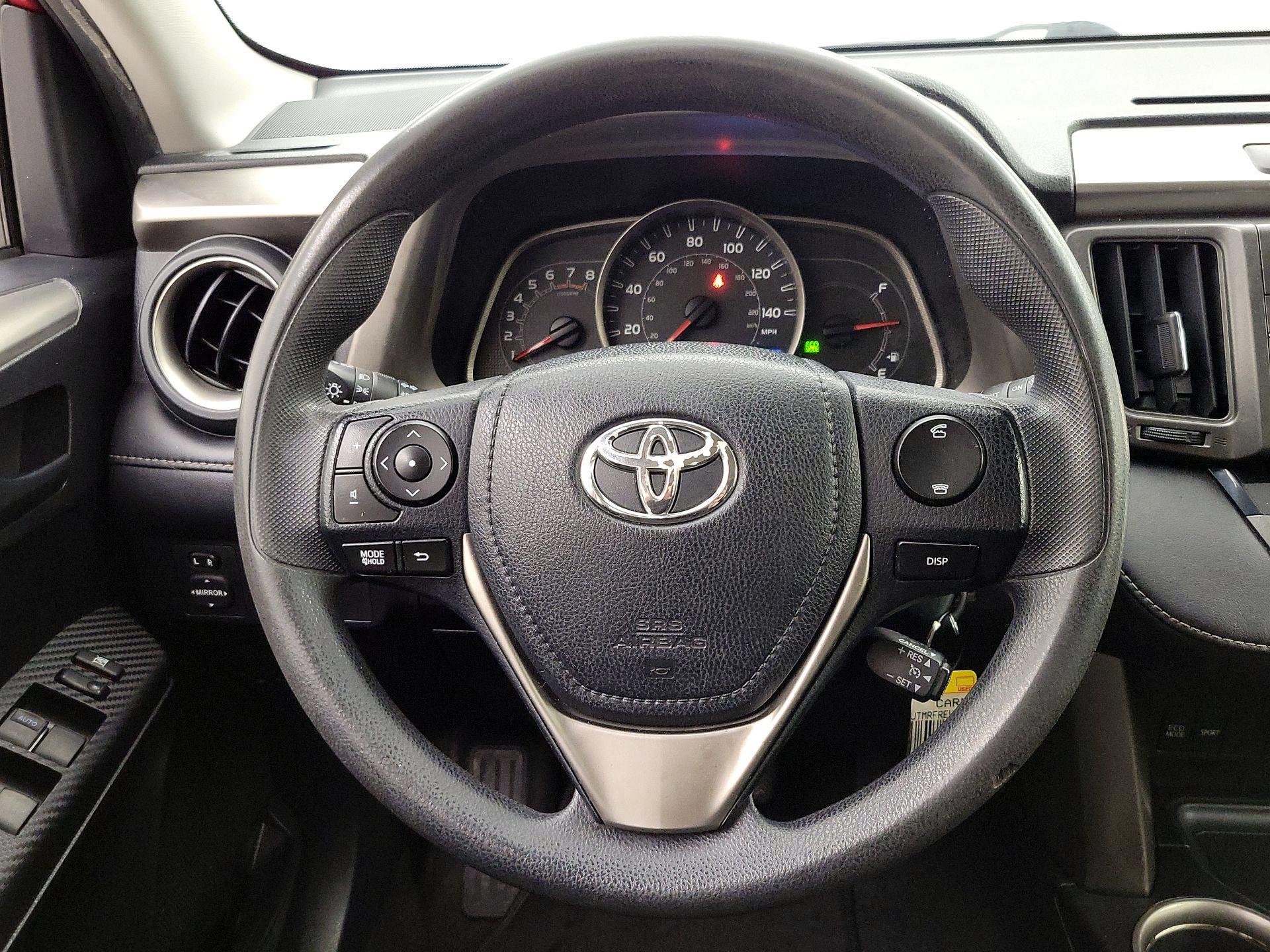 Thumbnail: 2013 Toyota RAV4 - 10