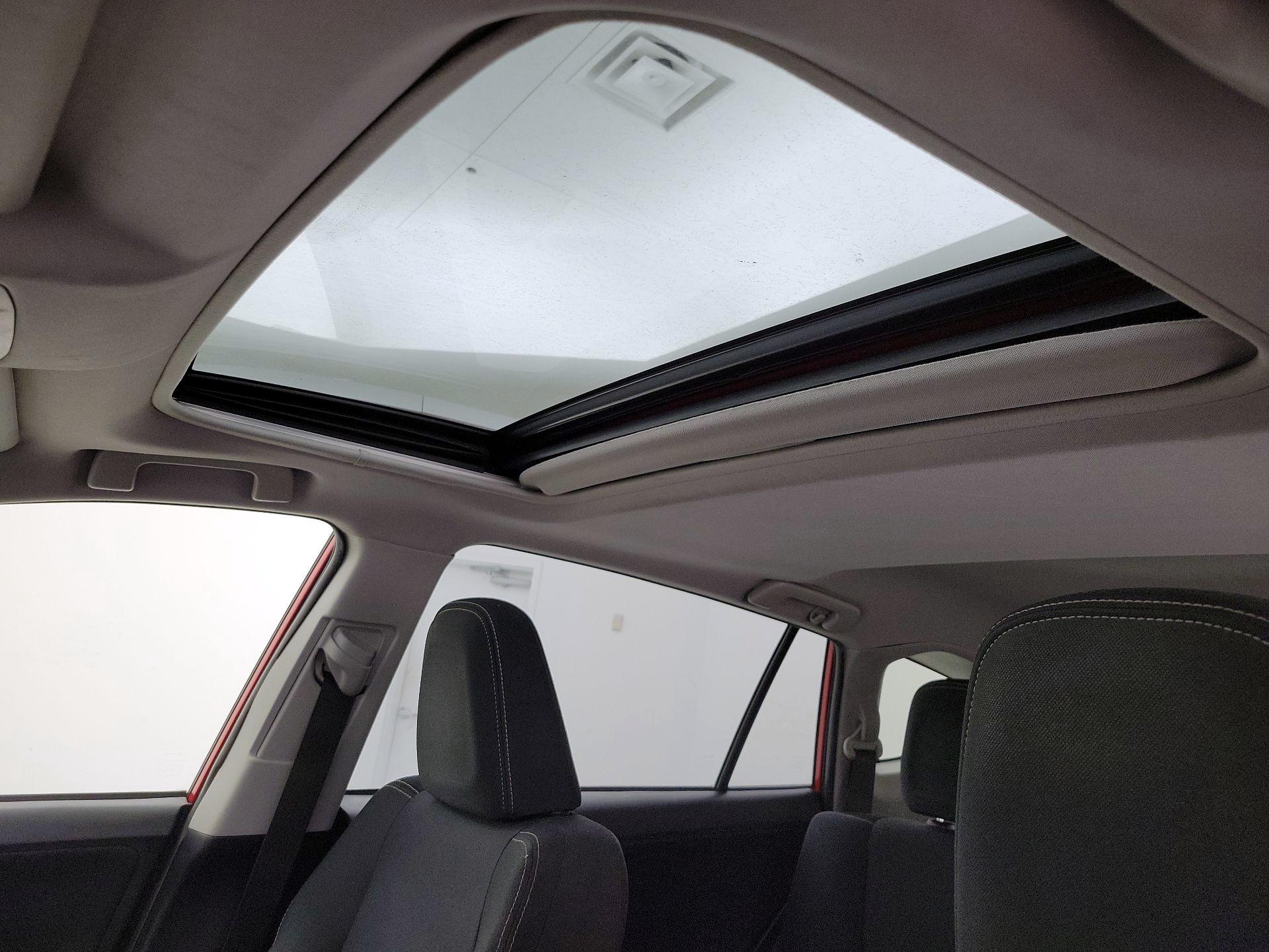 Thumbnail: 2013 Toyota RAV4 - 19