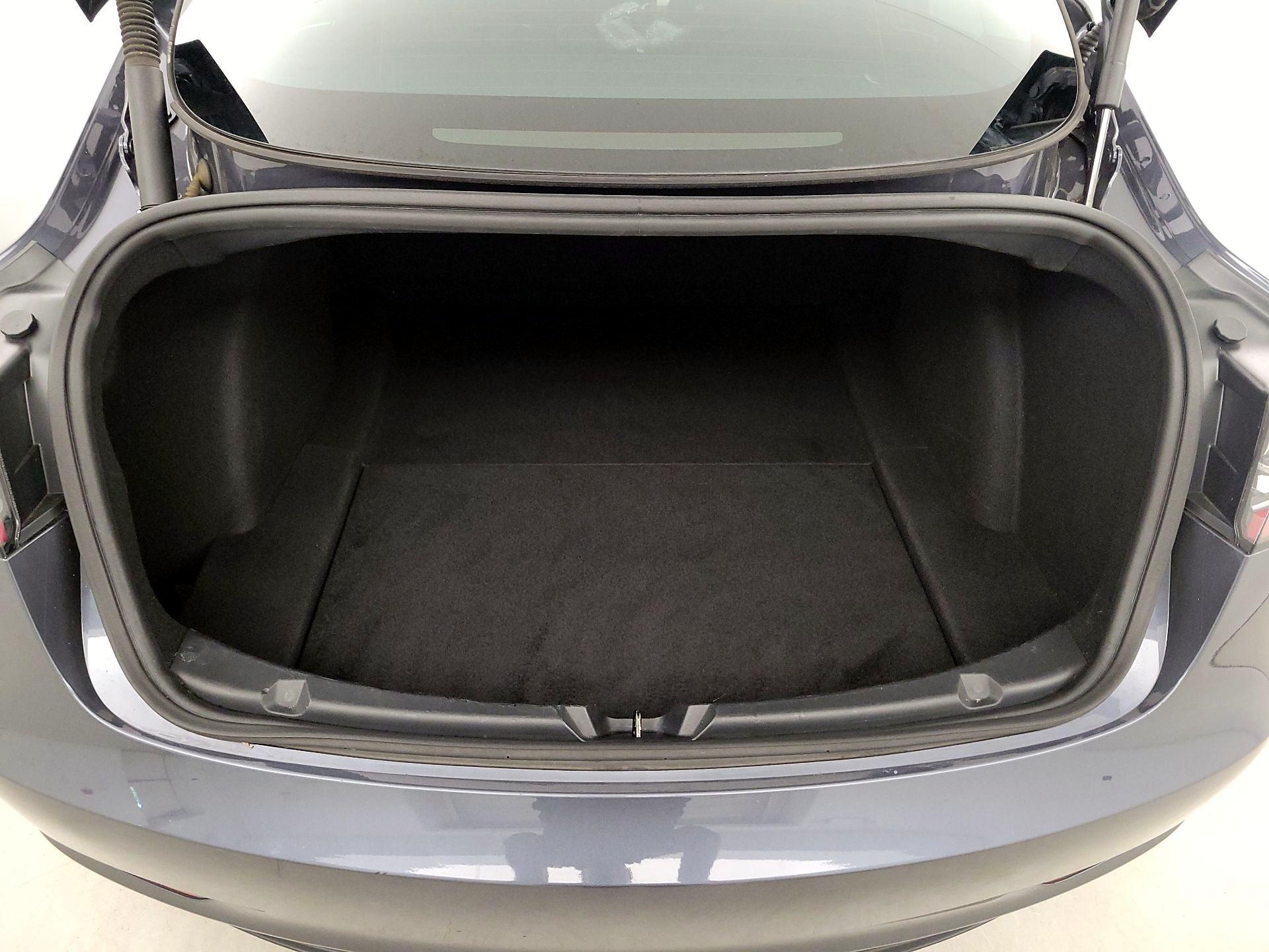 Thumbnail: 2023 Tesla Model 3 - 19