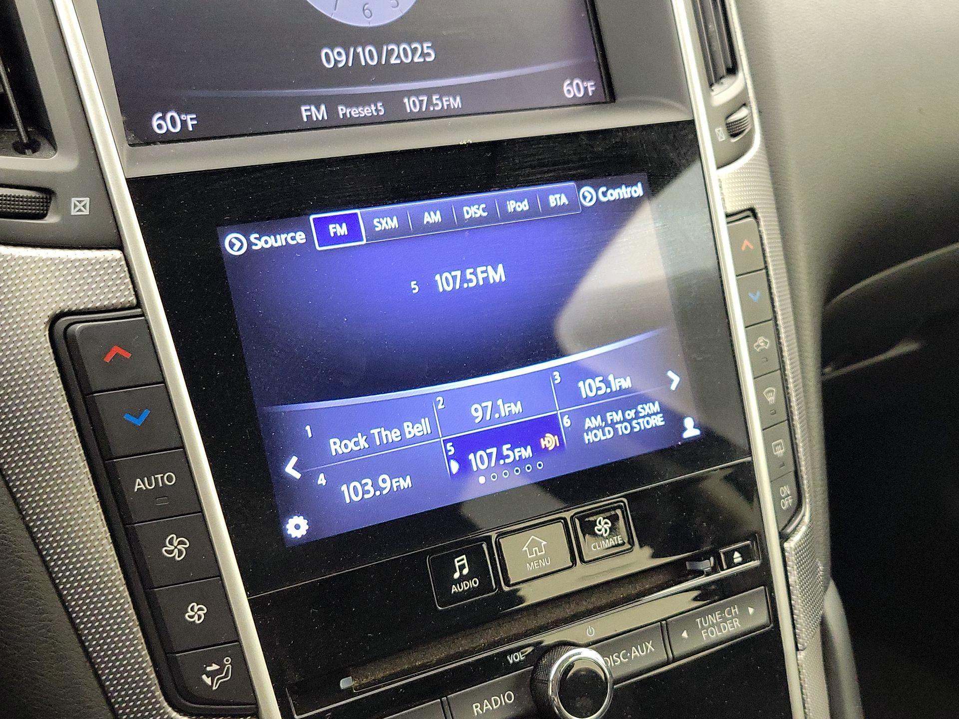 Thumbnail: 2015 INFINITI Q50 - 15