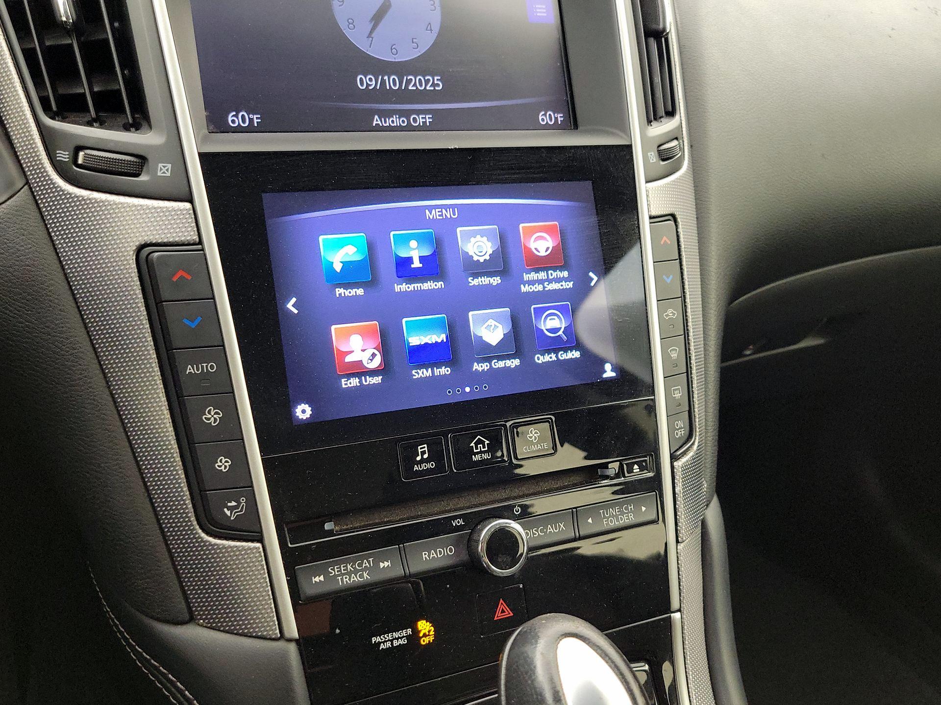 Thumbnail: 2015 INFINITI Q50 - 16