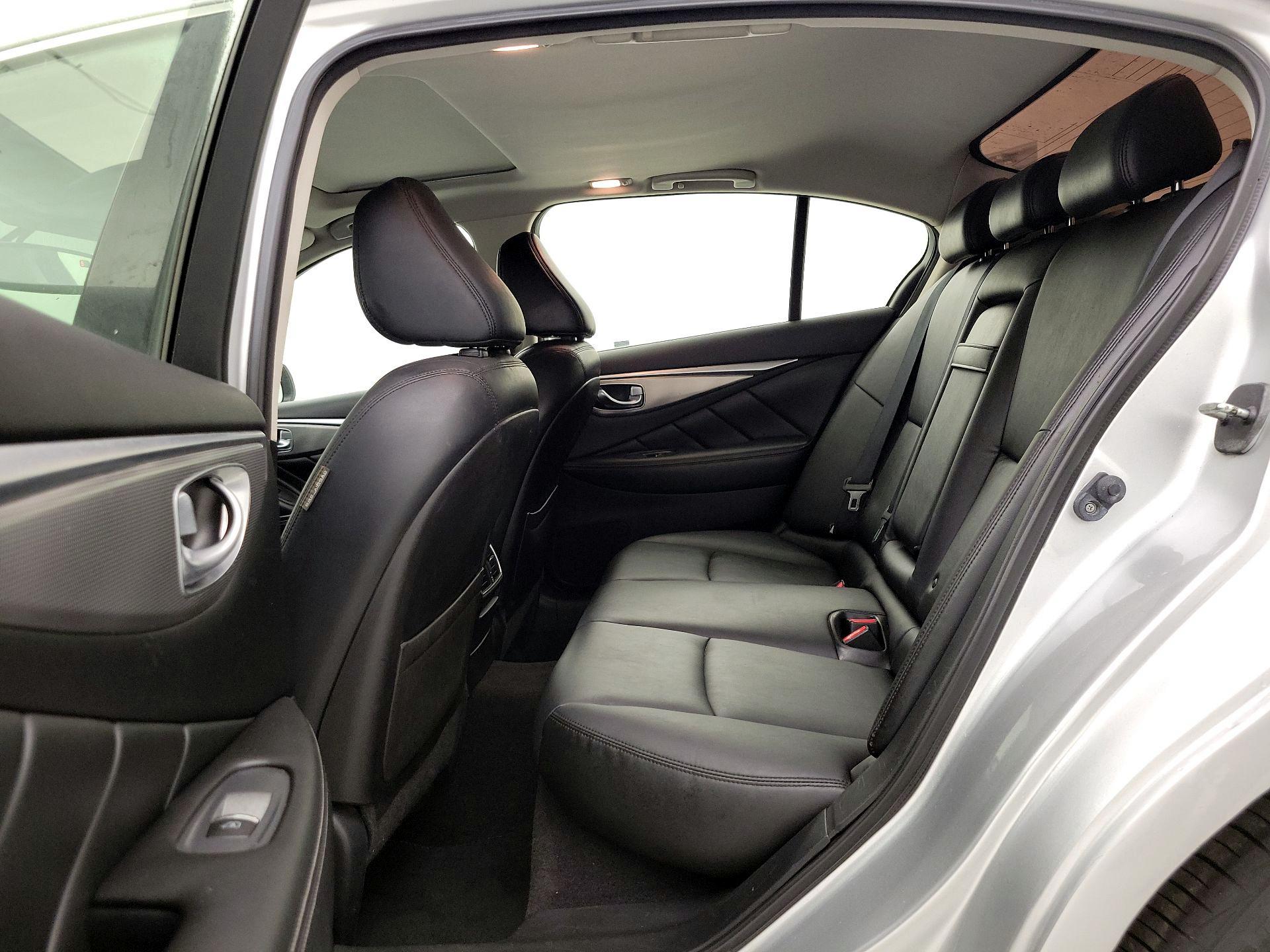 Thumbnail: 2015 INFINITI Q50 - 20
