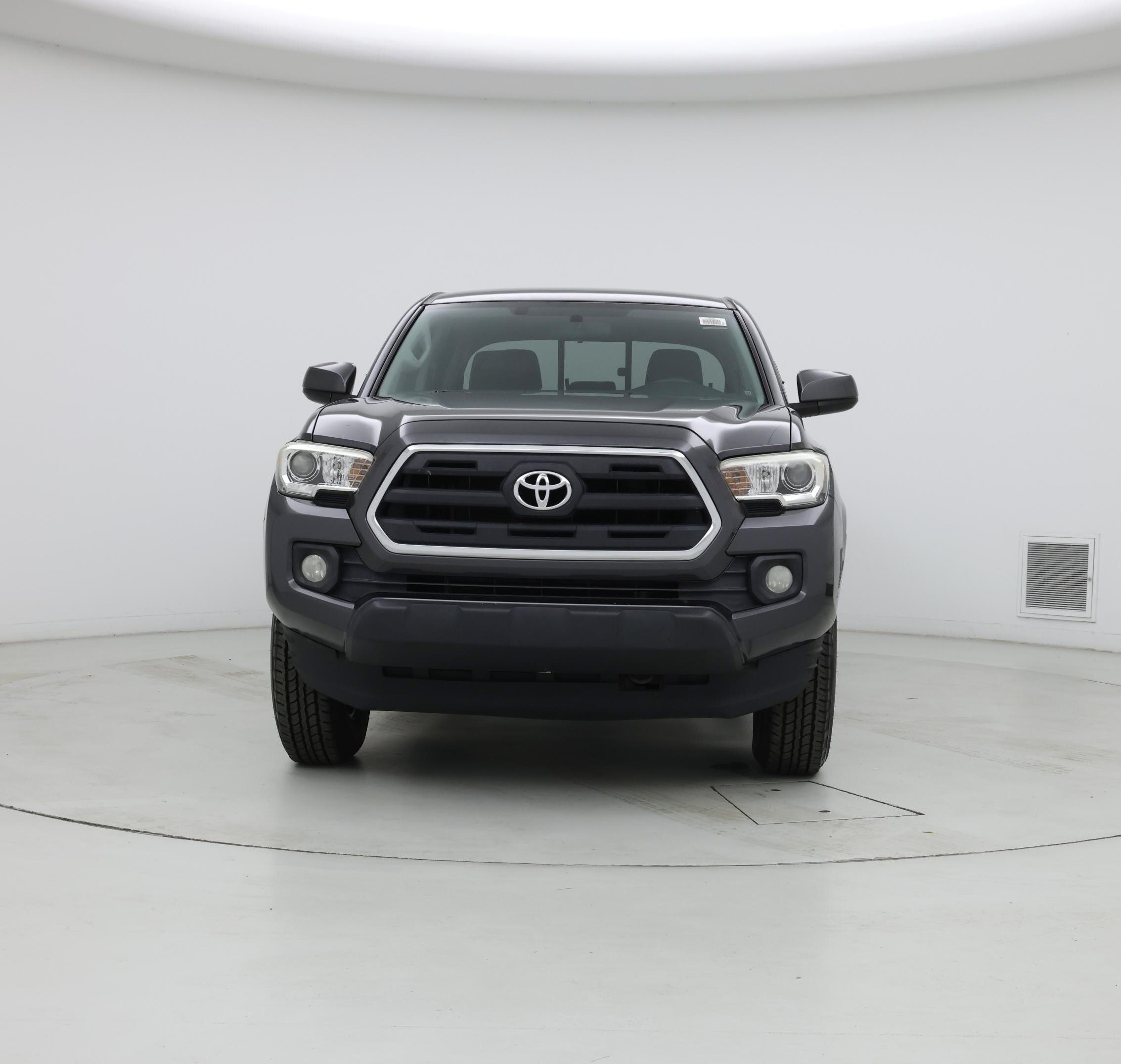 Thumbnail: 2016 Toyota Tacoma - 5
