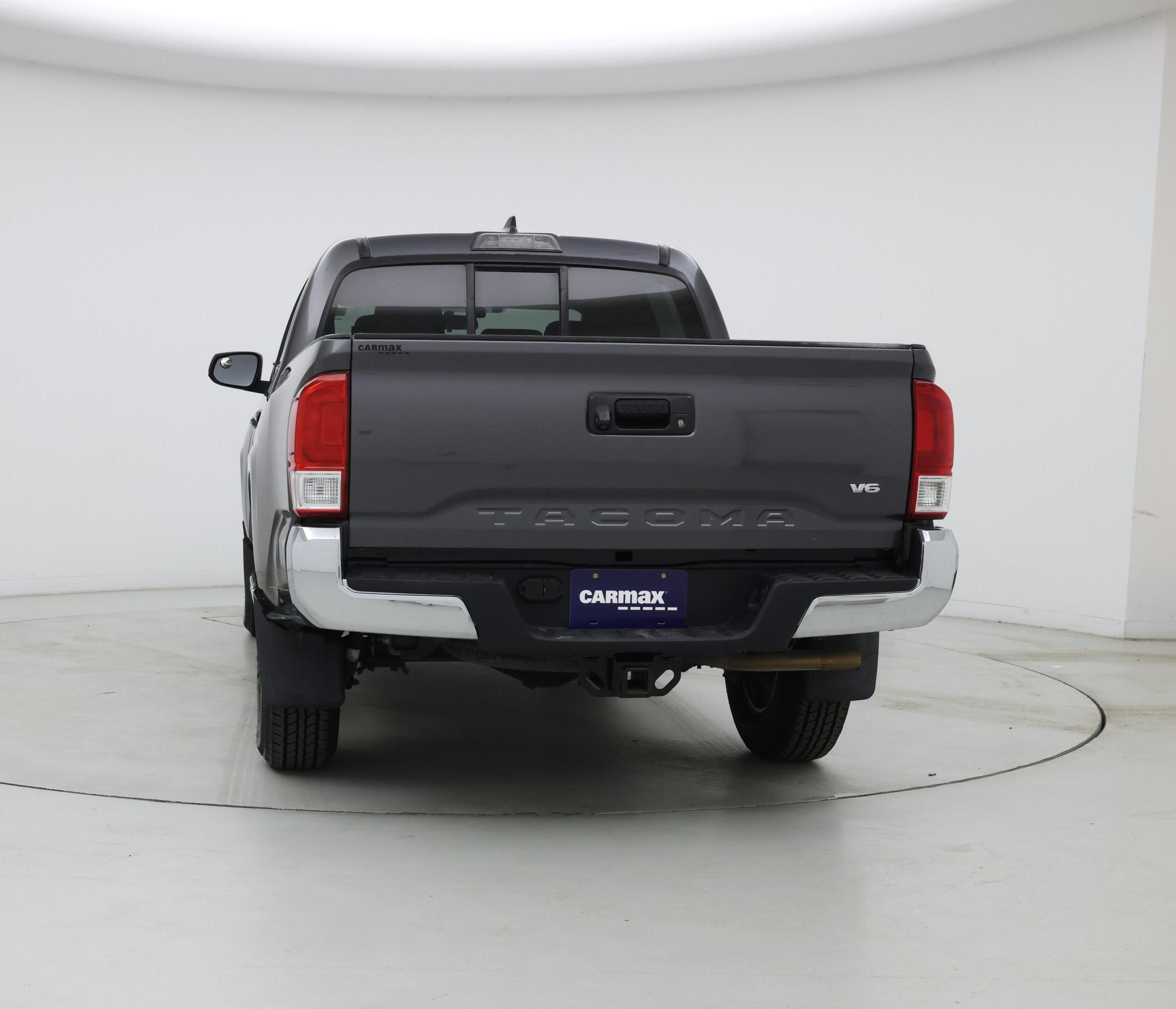 Thumbnail: 2016 Toyota Tacoma - 6