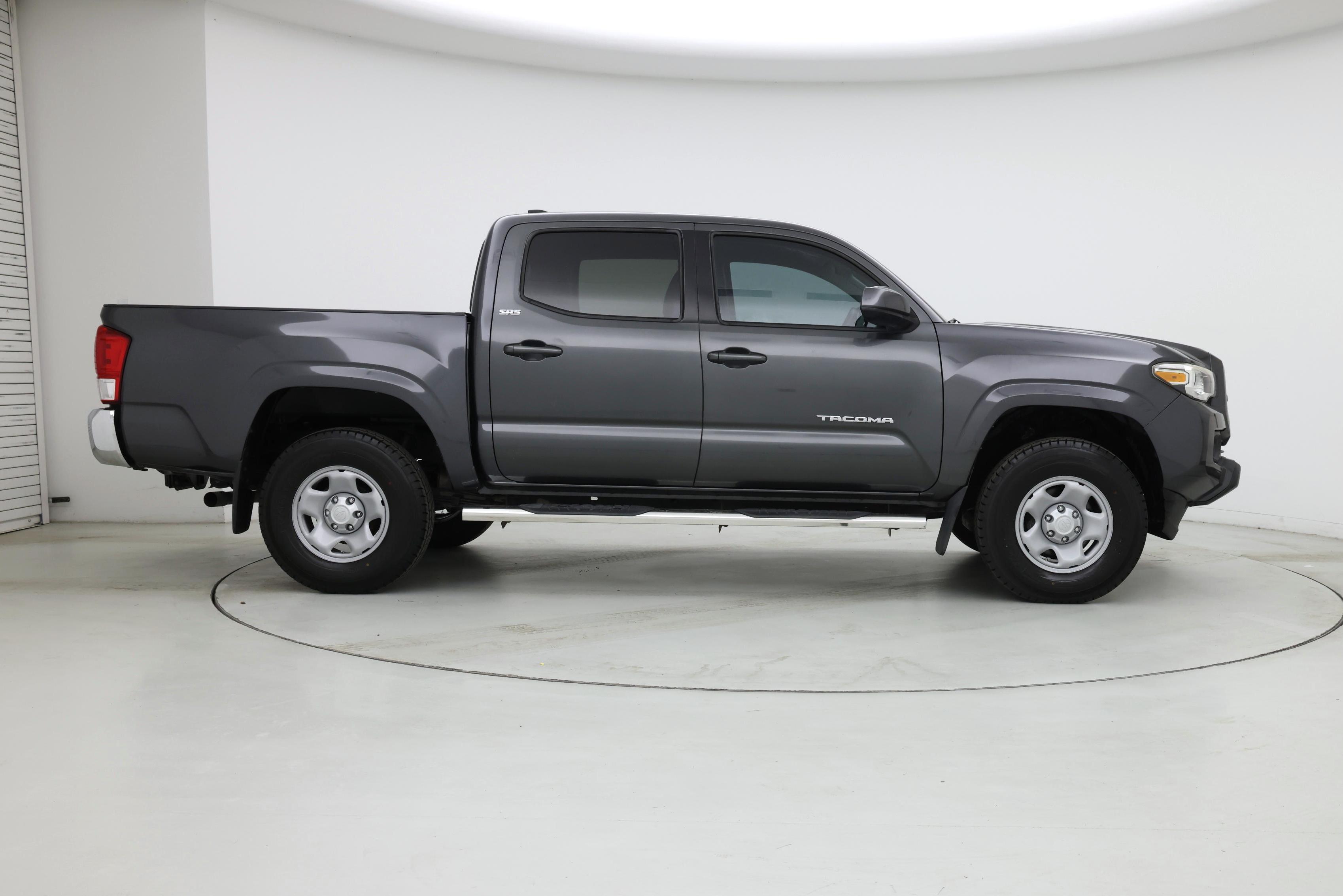 Thumbnail: 2016 Toyota Tacoma - 7