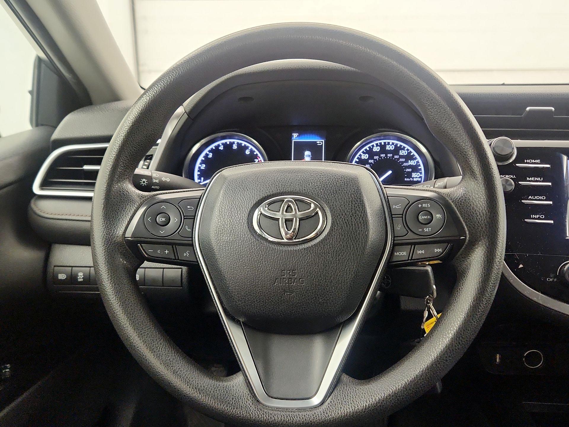 Thumbnail: 2018 Toyota Camry - 10