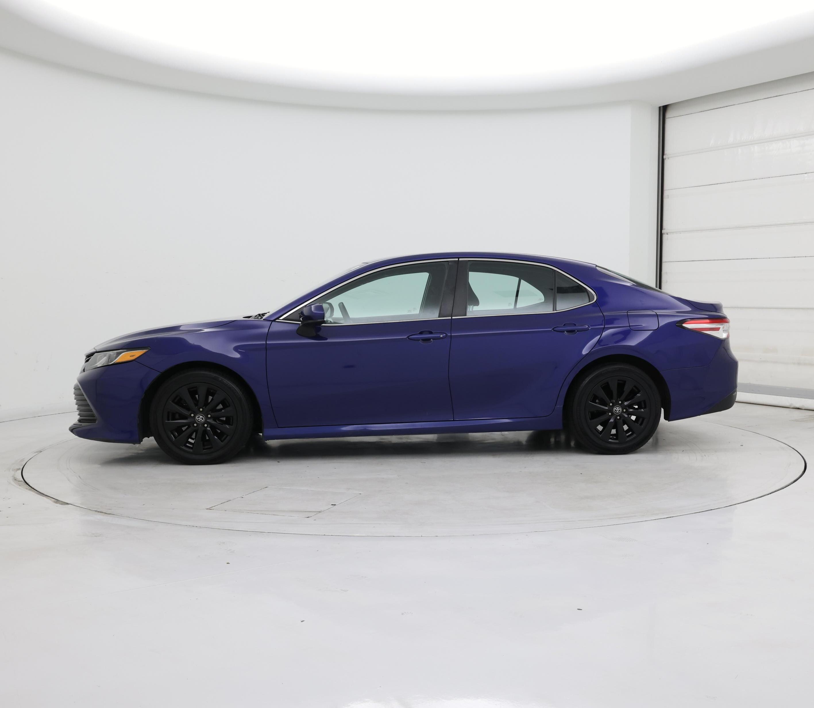 Thumbnail: 2018 Toyota Camry - 3