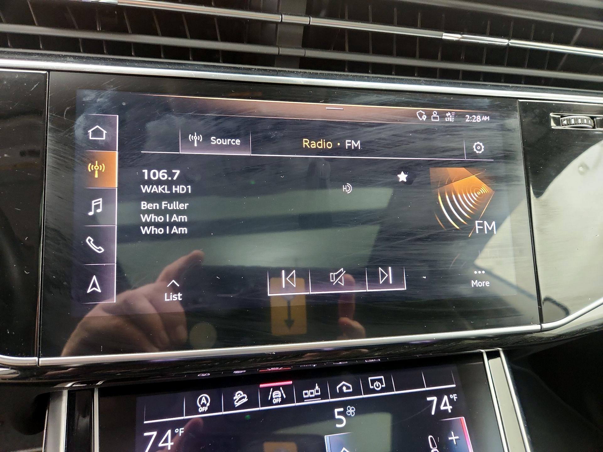 Thumbnail: 2019 Audi Q8 - 16