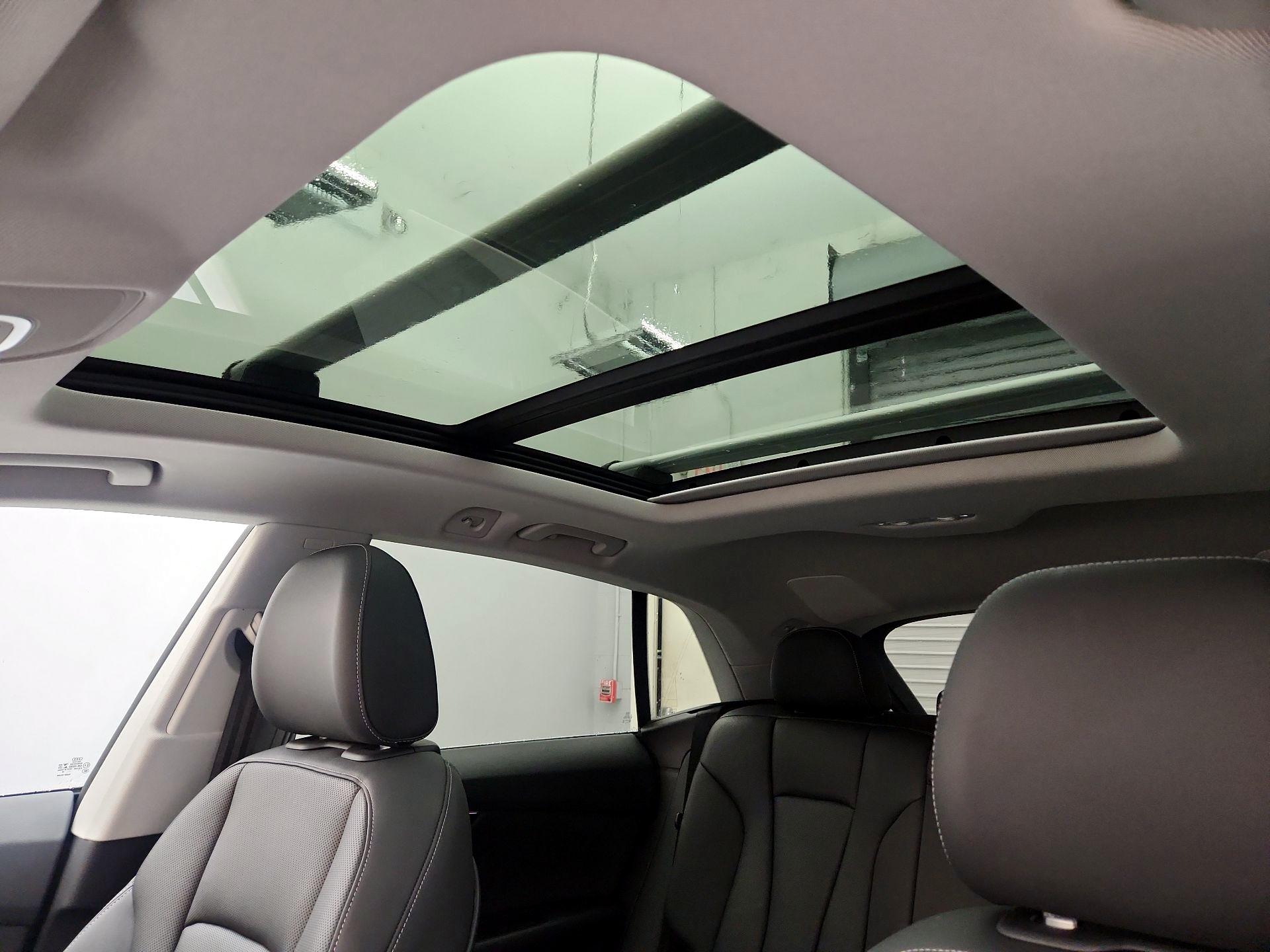 Thumbnail: 2019 Audi Q8 - 20