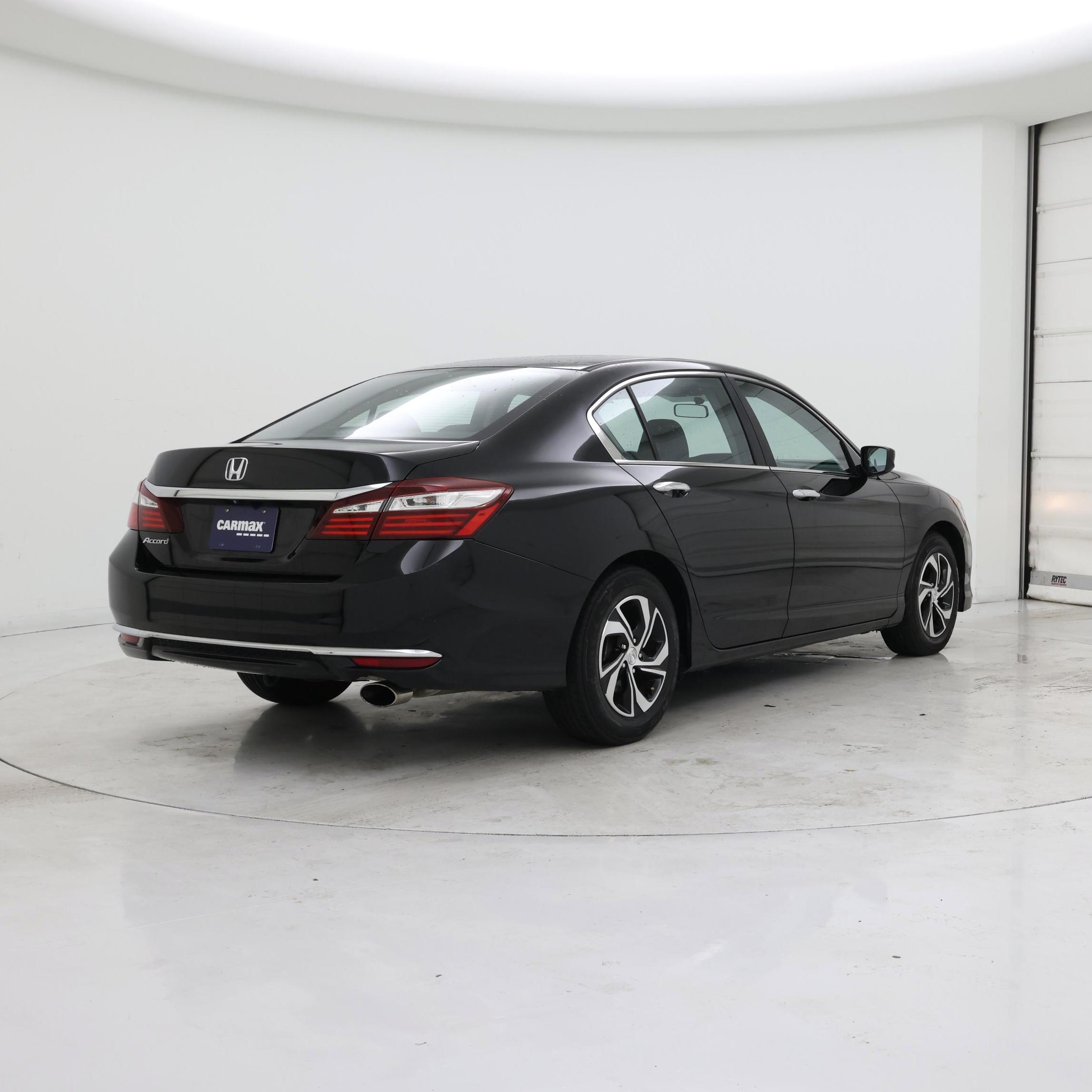 Thumbnail: 2017 Honda Accord - 8